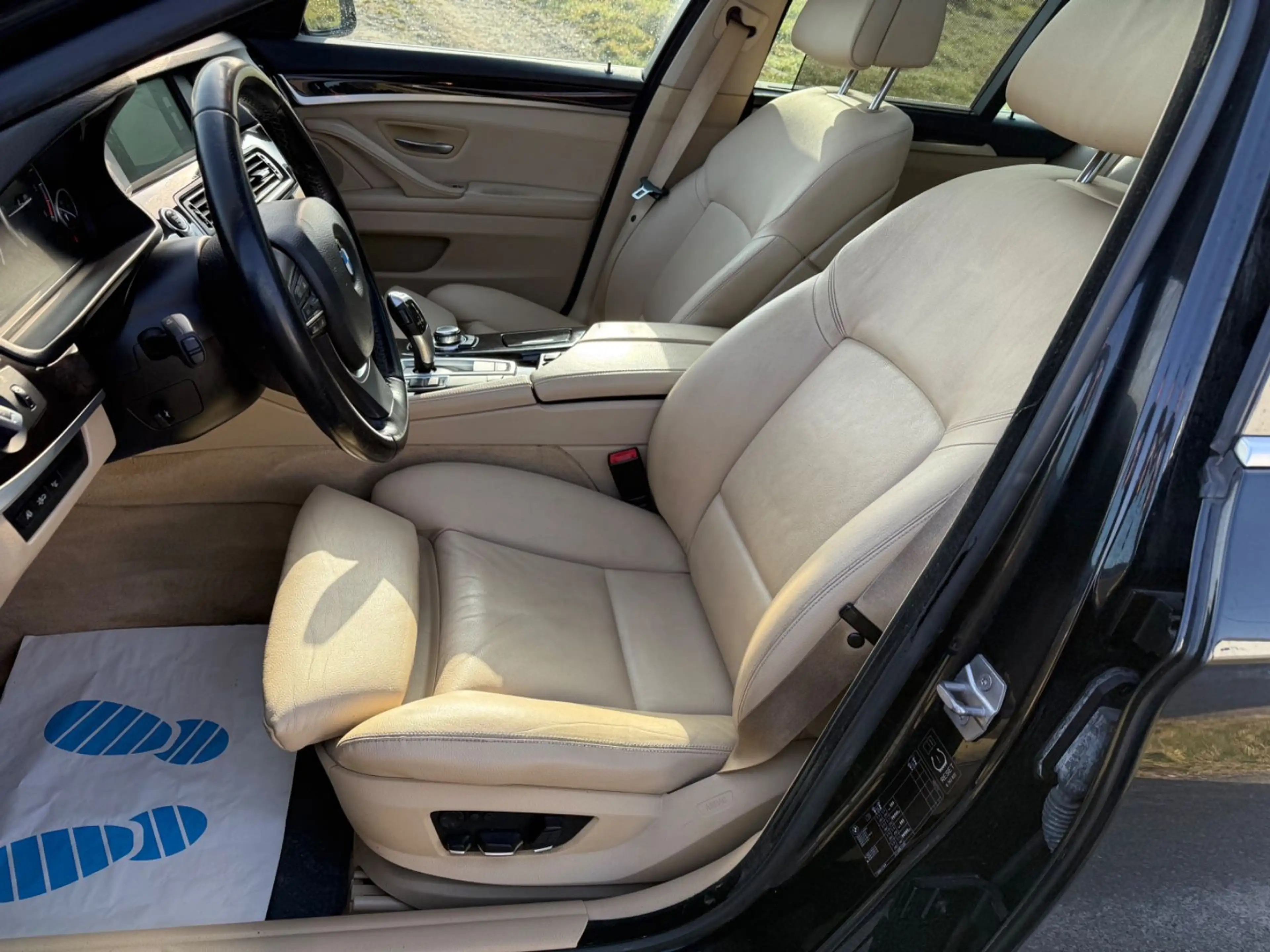 BMW 525 d — photo 11