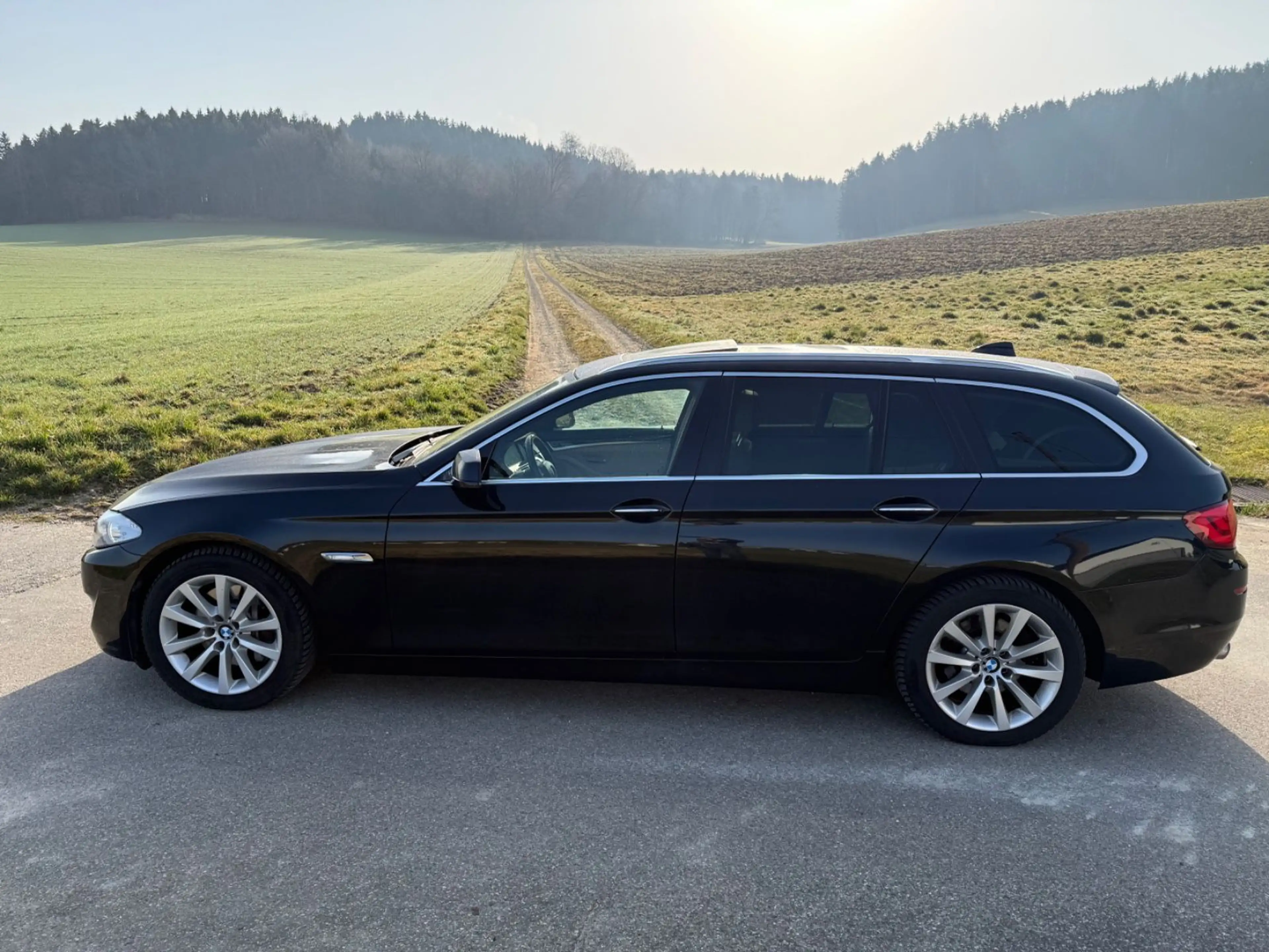 BMW 525 d — photo 8