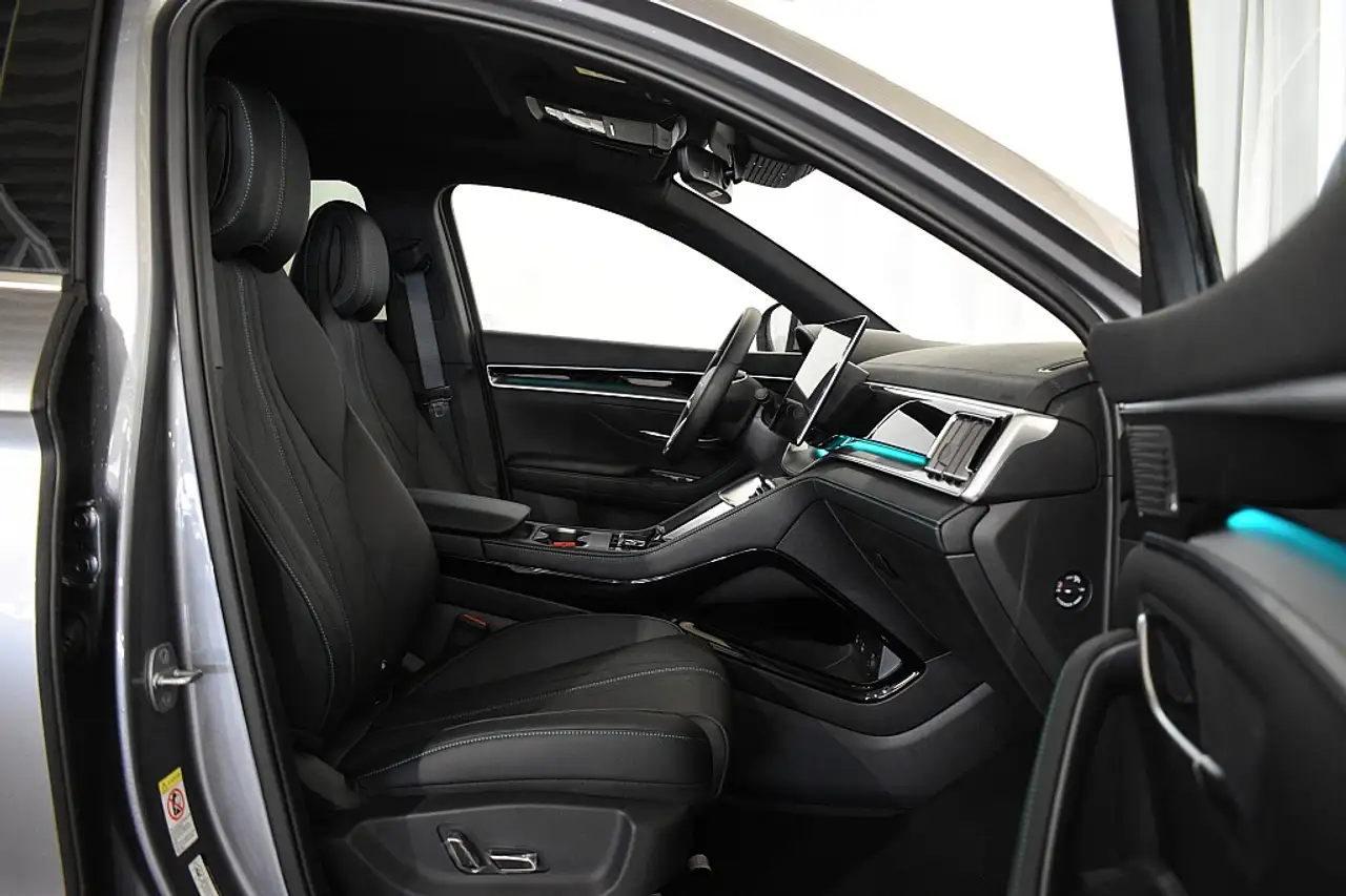BYD SEAL U