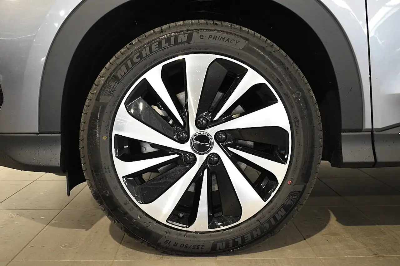 BYD SEAL U
