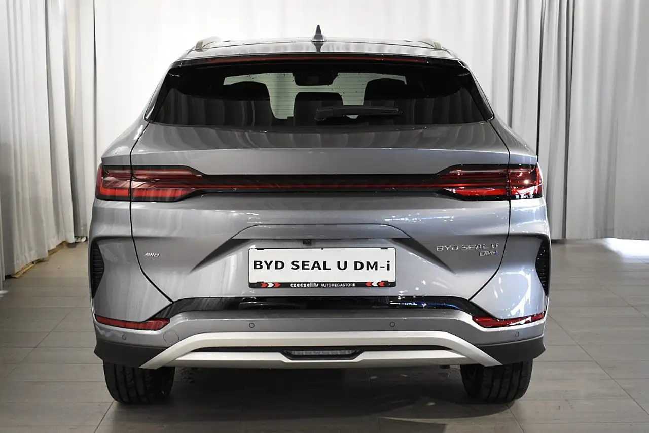 BYD SEAL U
