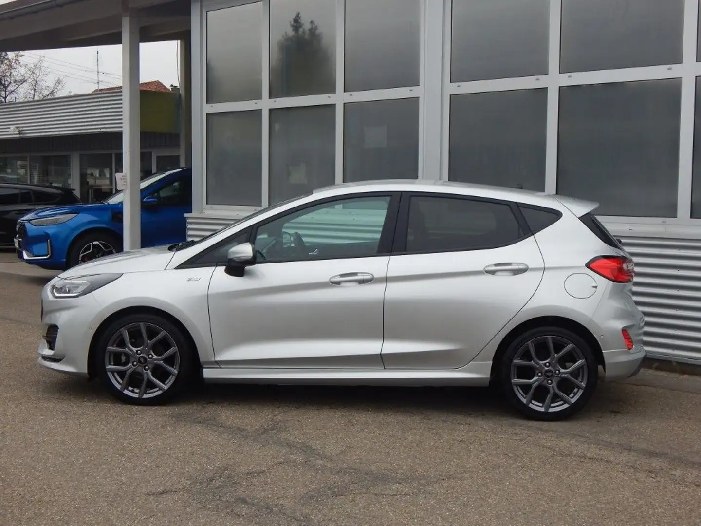 Ford Fiesta 1.0 EcoBoost S&S ST-LINE Silber - 2