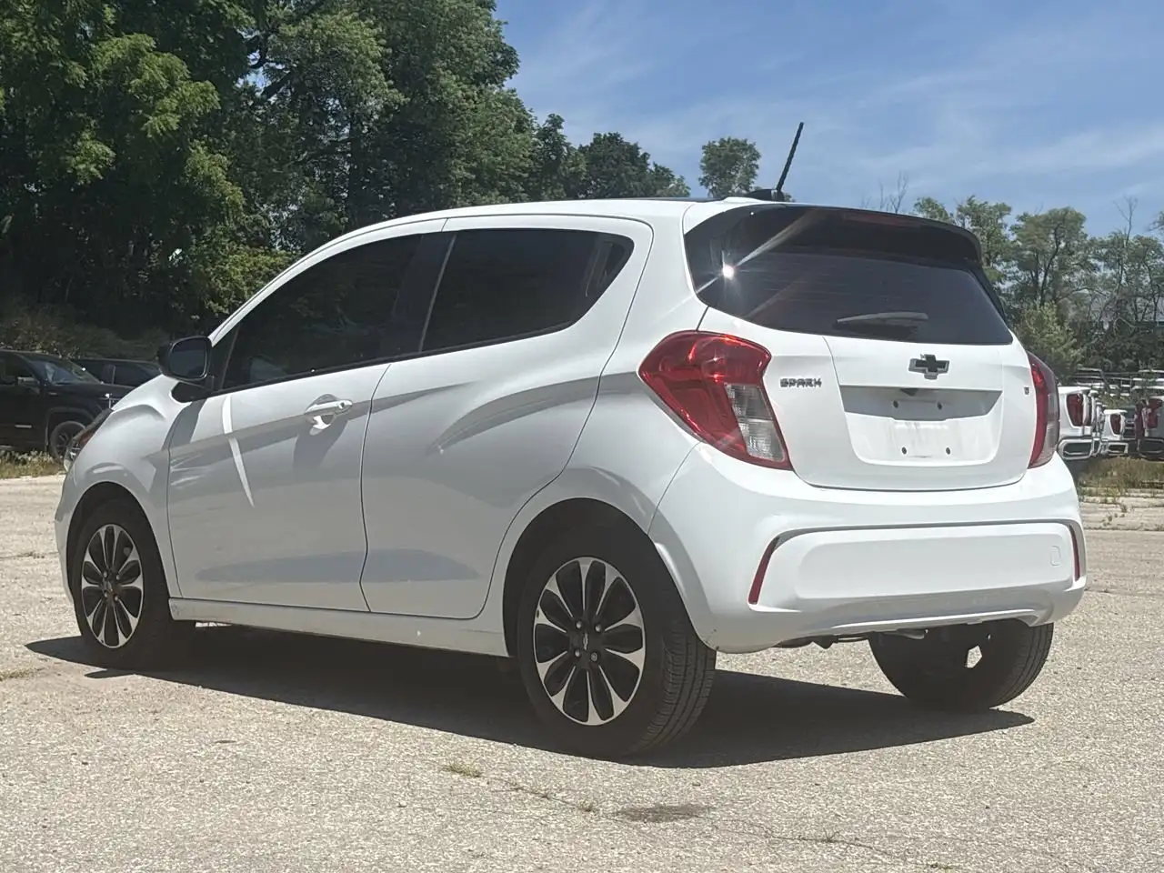 Chevrolet Spark снимка Chevrolet Spark