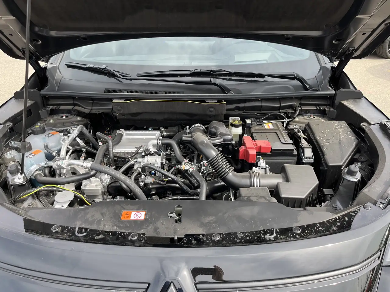 Mitsubishi Outlander снимка Mitsubishi Outlander