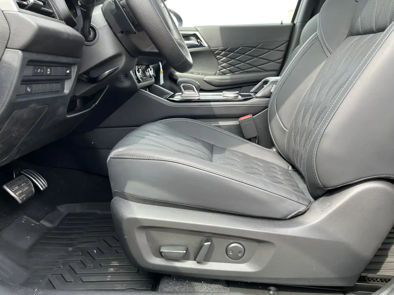 Mitsubishi Outlander снимка Mitsubishi Outlander