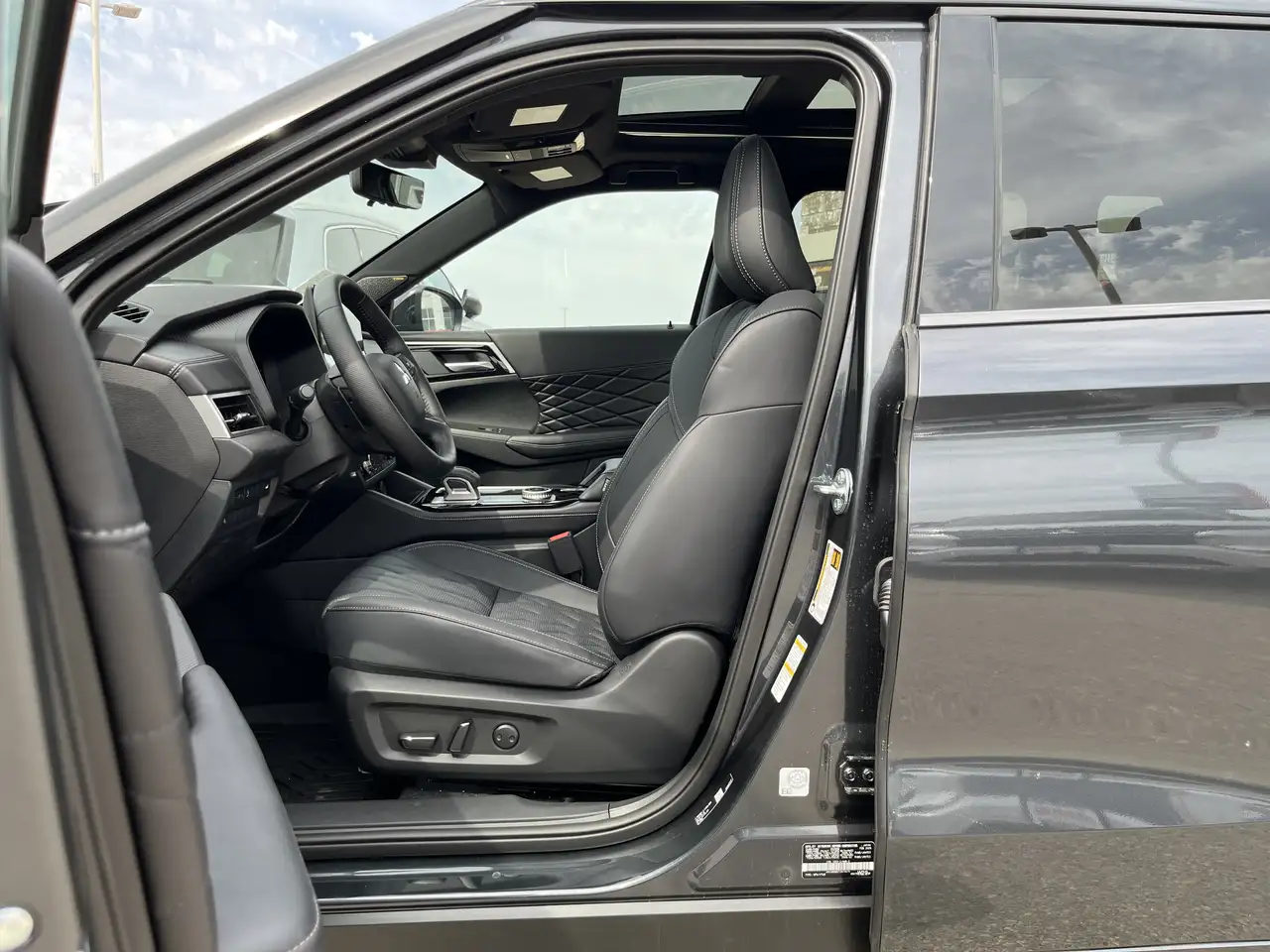Mitsubishi Outlander снимка Mitsubishi Outlander