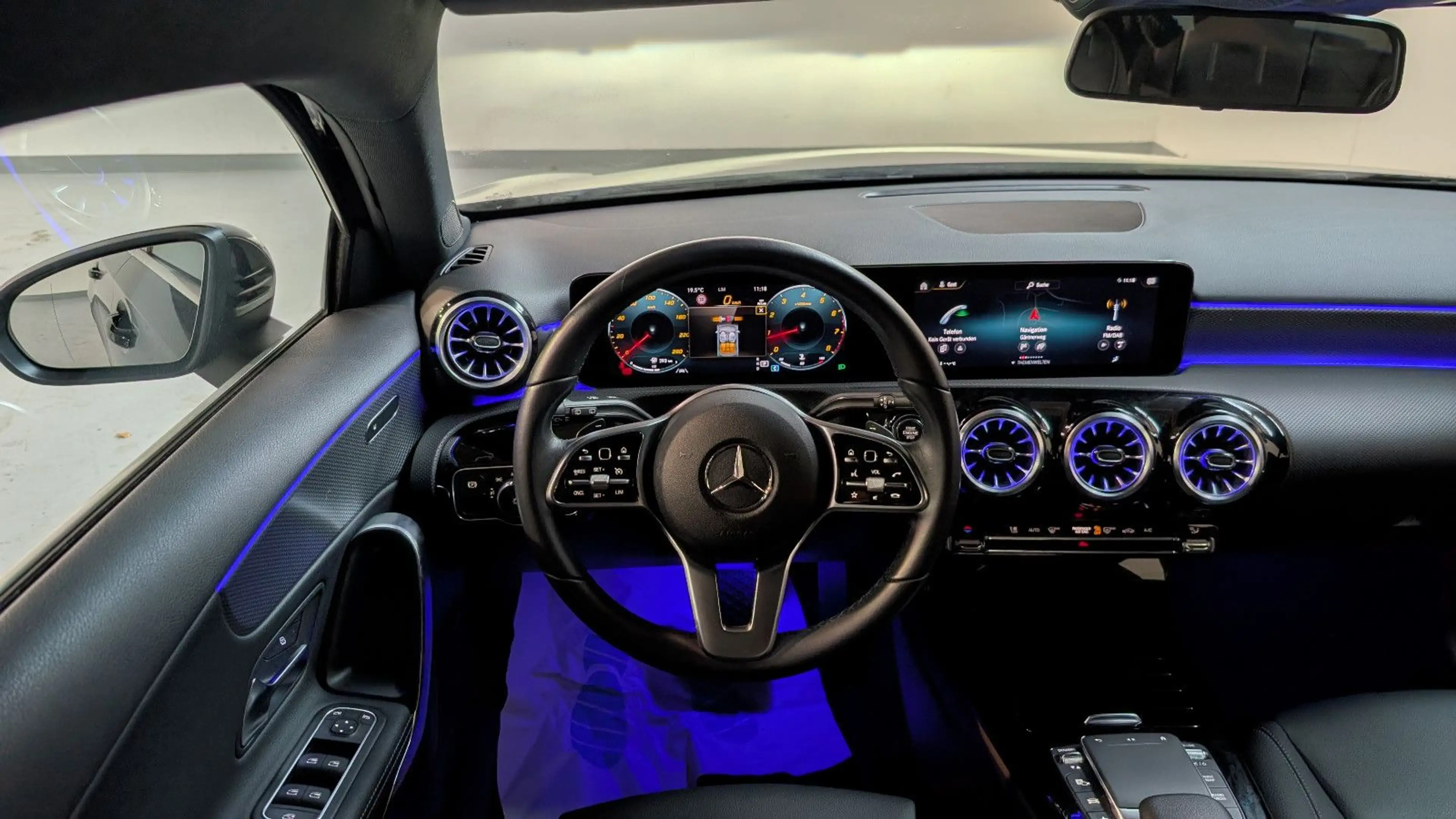 Mercedes-Benz A 180 Progressive WIDE+MBUX+KAM+LED+SPUR — photo 9