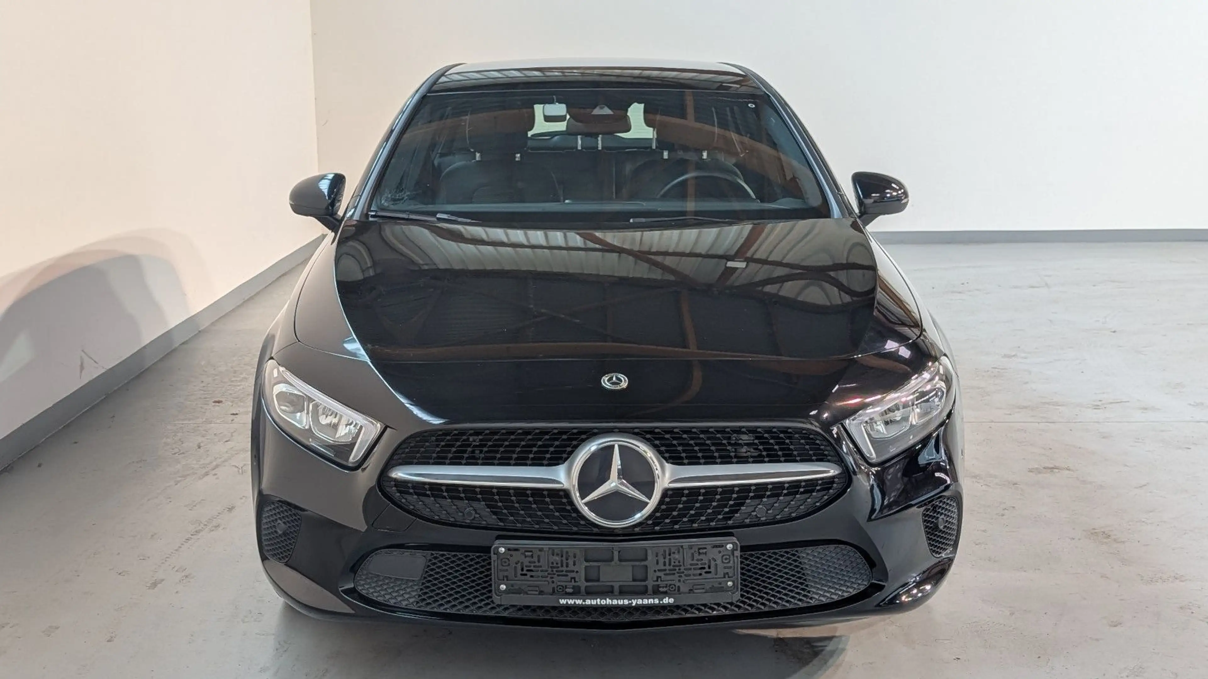 Mercedes-Benz A 180 Progressive WIDE+MBUX+KAM+LED+SPUR — photo 2