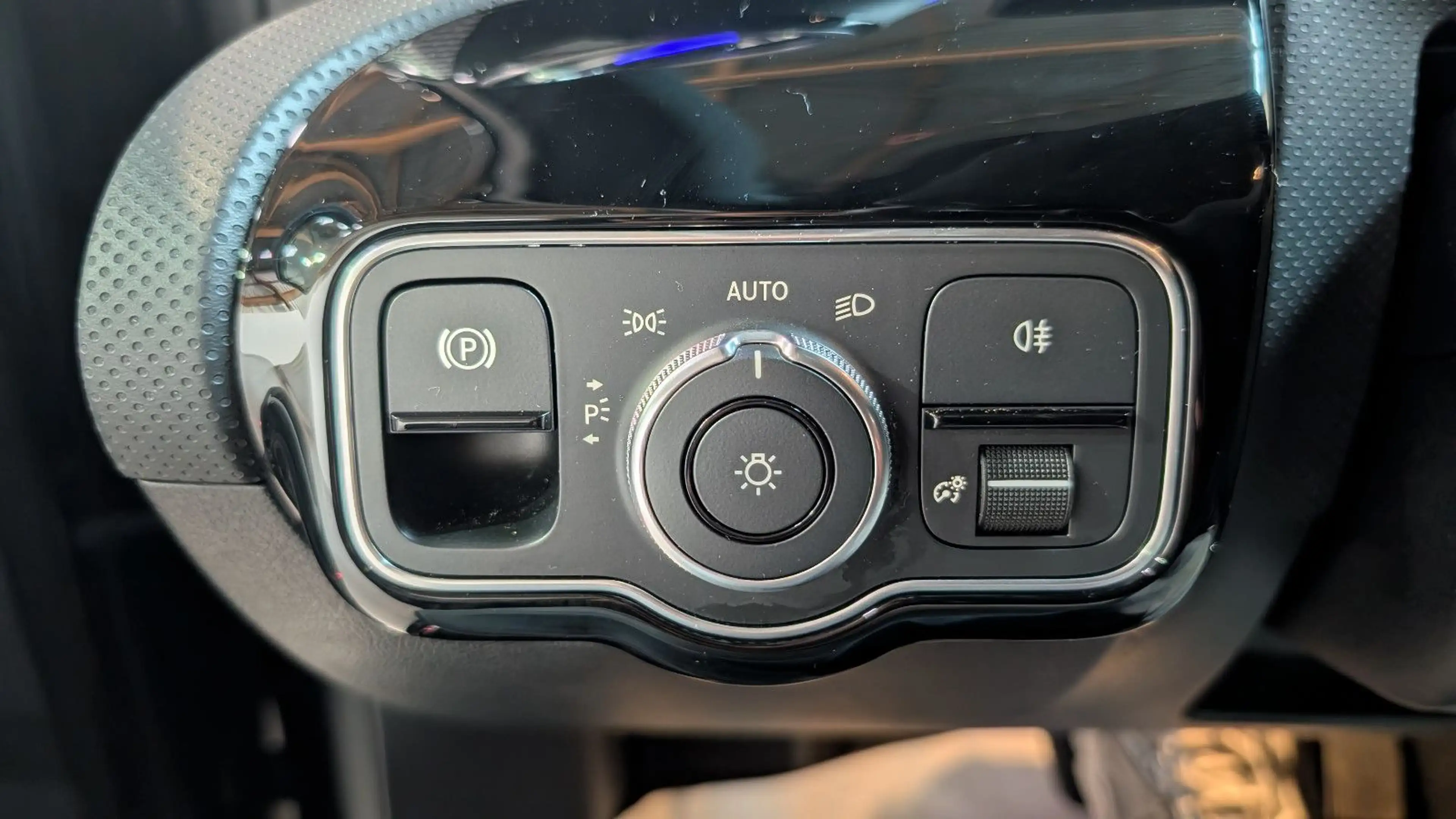Mercedes-Benz A 180 Progressive WIDE+MBUX+KAM+LED+SPUR — photo 14