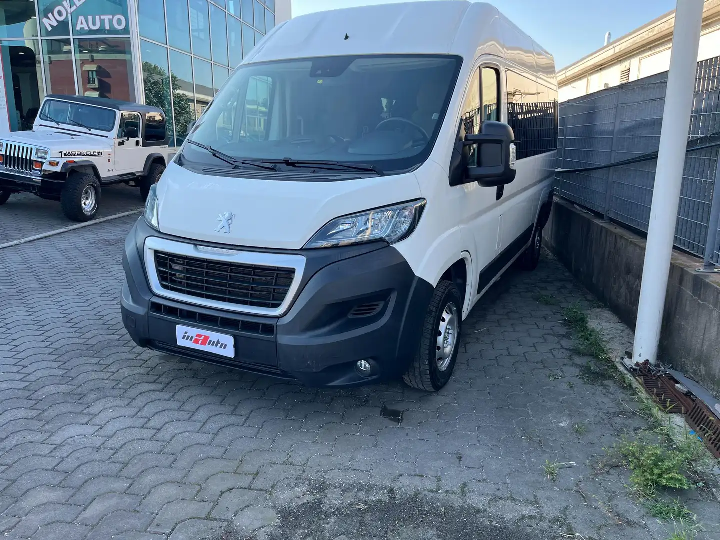 Peugeot Boxer 2.2 BHDI 140cv L2H2 Premium 8 POSTI Bianco - 1