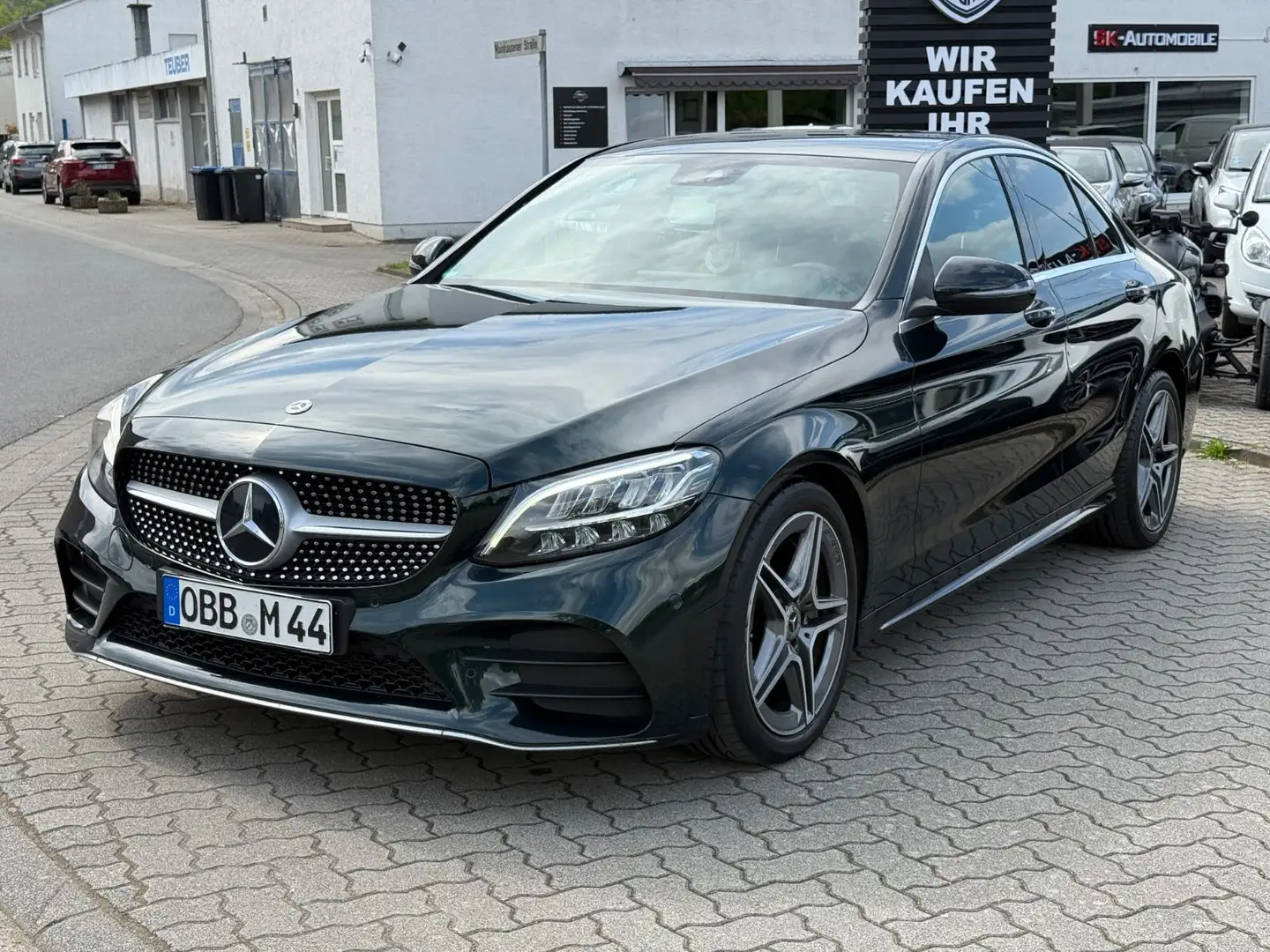 Mercedes-Benz C 300 d Lim. AMG T.LEDER-KAMERA-ACC-AHK-KEYLESS Grün - 2