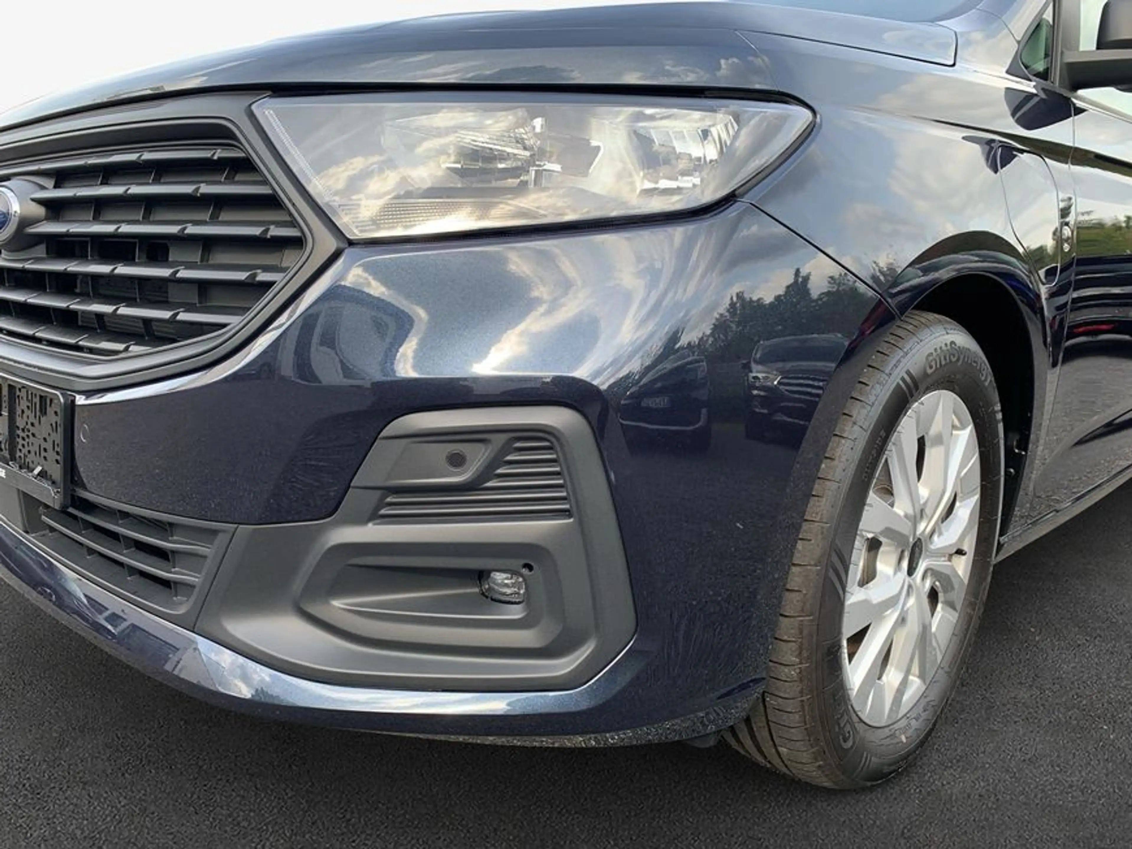 Ford Grand Tourneo Connect 1.5 EcoBoost PHEV Aut. TREND — photo 7