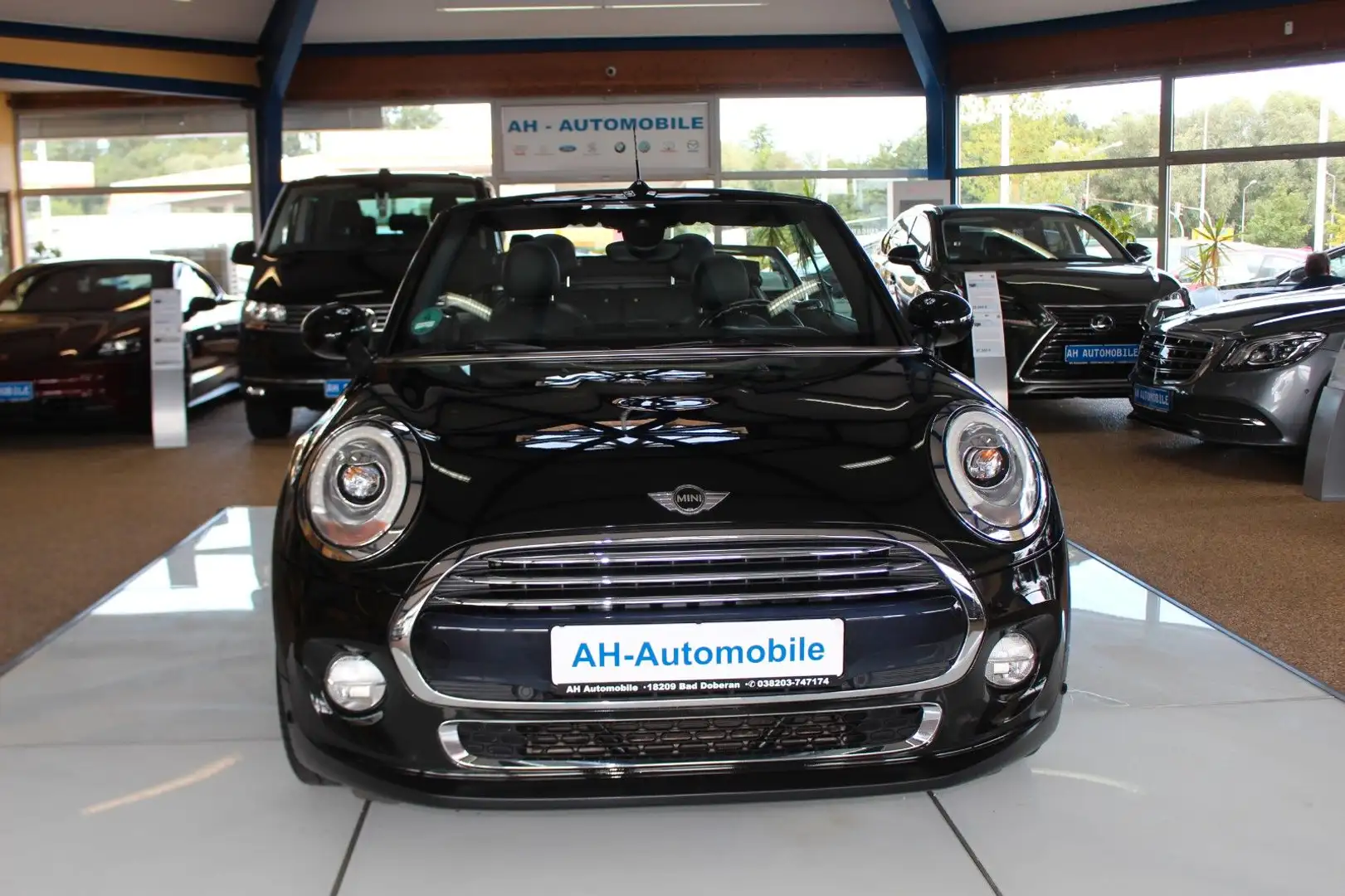 MINI Cooper Cabrio Cooper Automatik Schwarz - 2