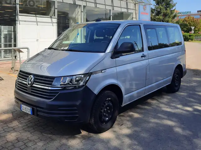 Volkswagen T6.1 Transporter Transporter Kombi 9 posti vettura IVA deducibile