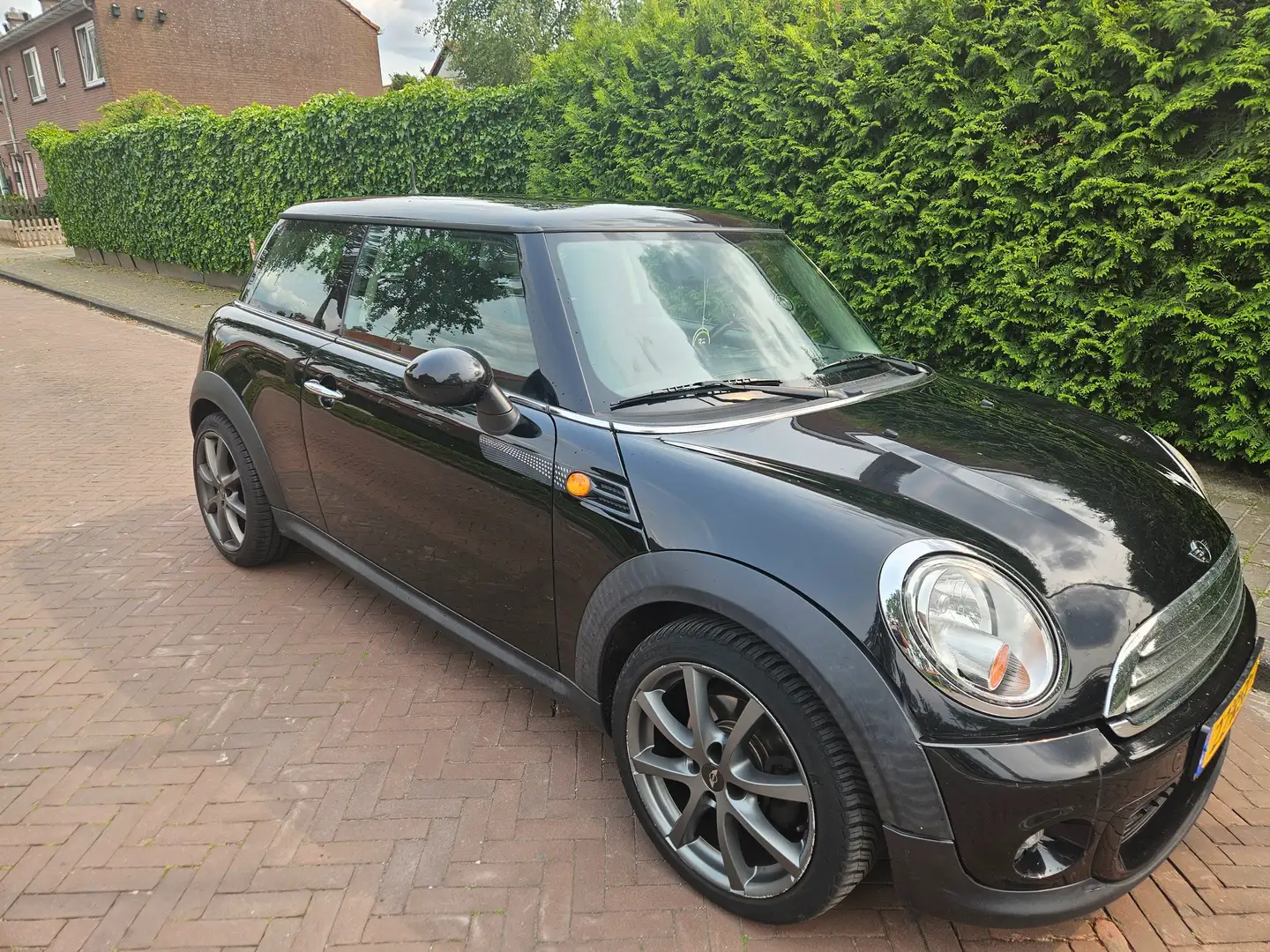 MINI One One 1.6 MINIMAL. Bns Siyah - 1