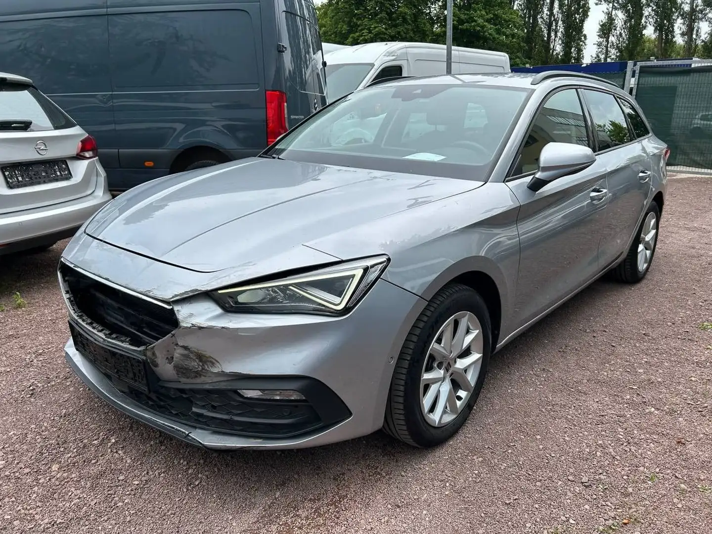 SEAT Leon Sportstourer Style Klima Sitzh Kamera Tempo Plateado - 1