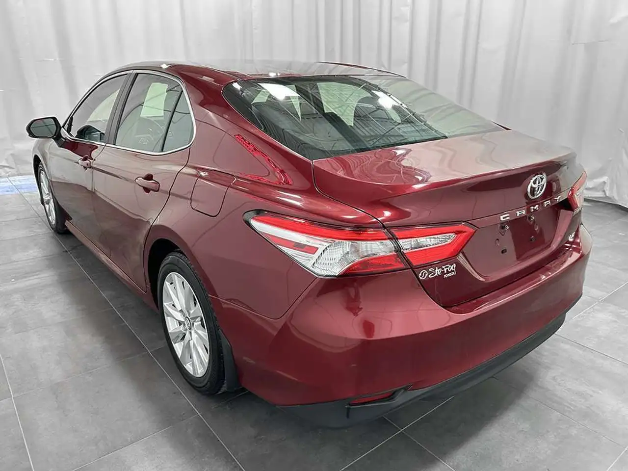 Toyota Camry снимка Toyota Camry