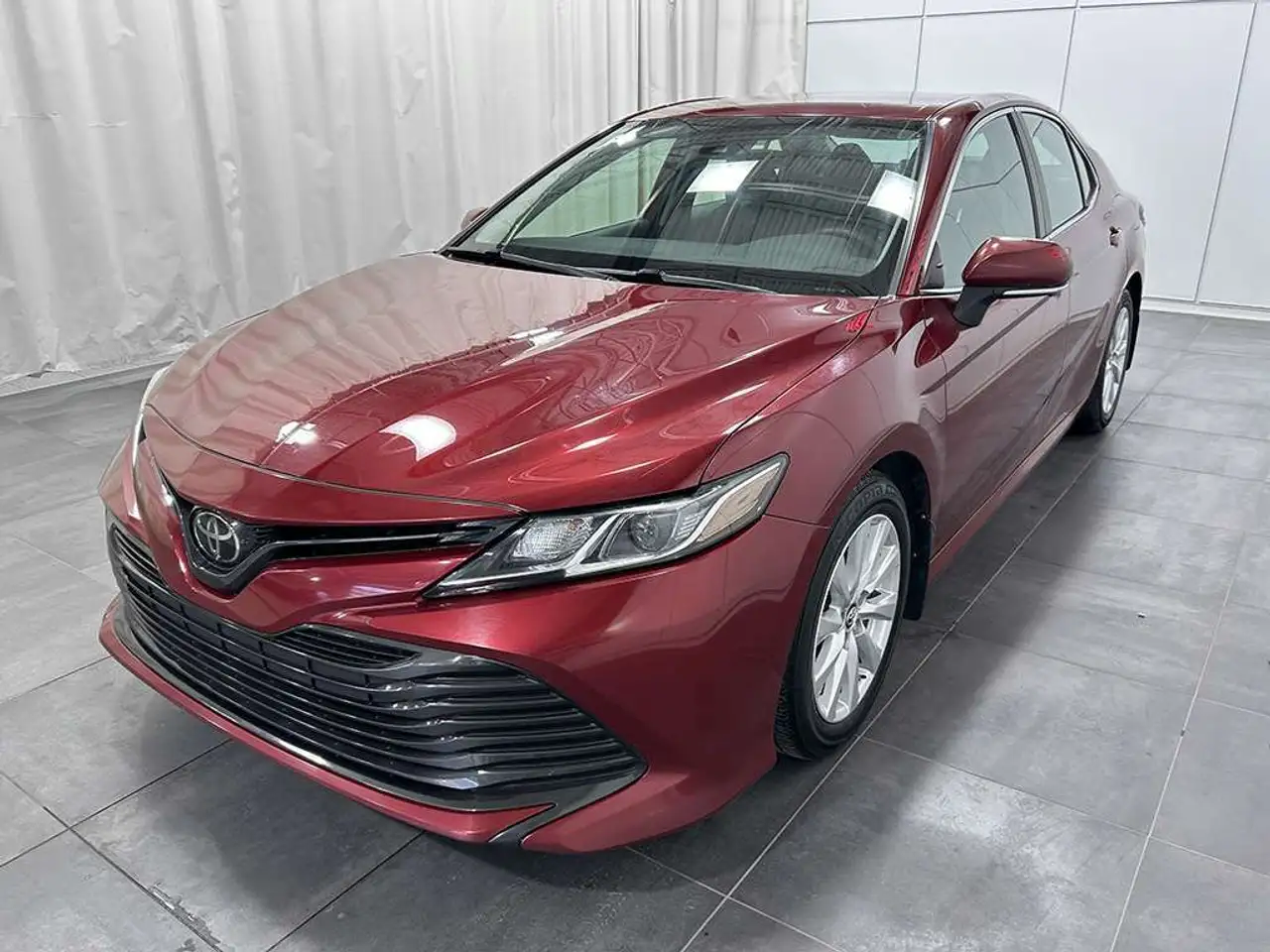 Toyota Camry снимка Toyota Camry