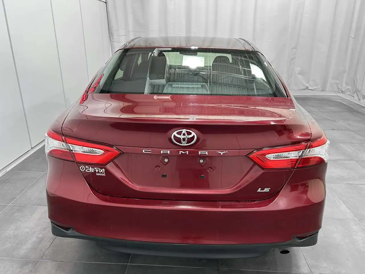 Toyota Camry снимка Toyota Camry