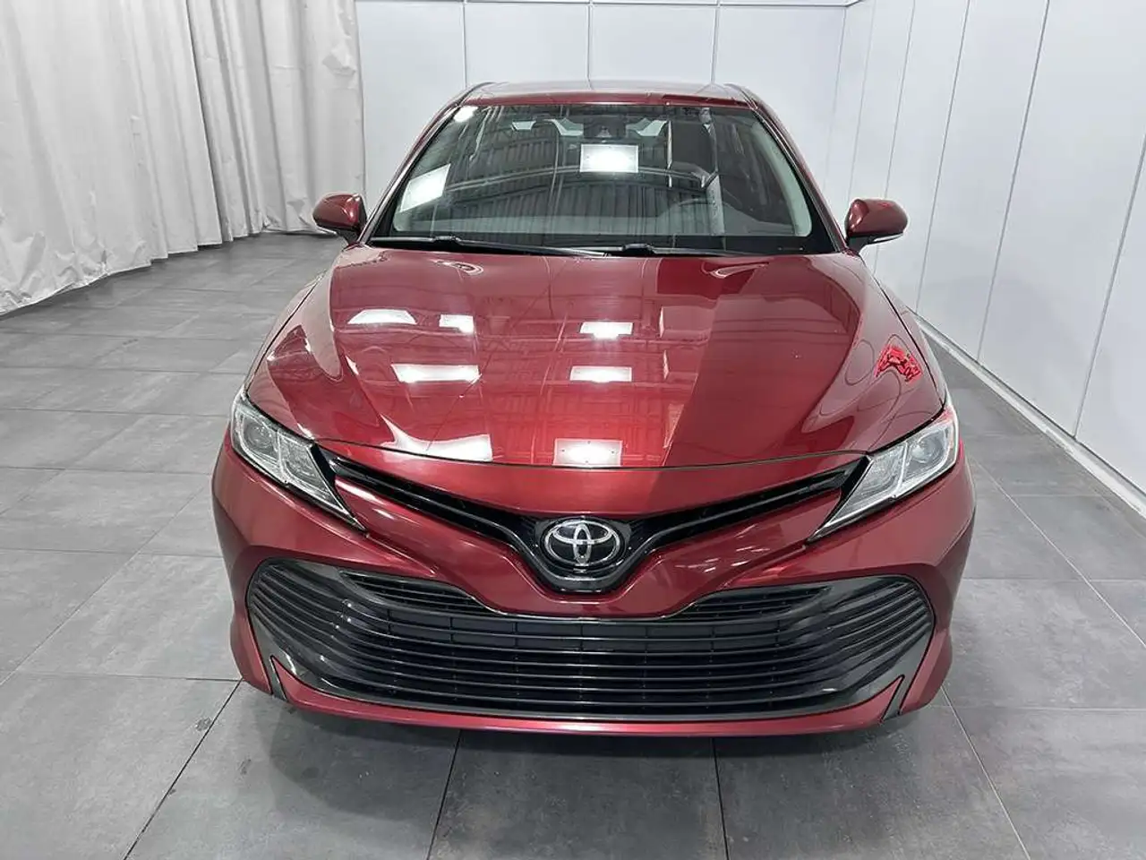 Toyota Camry снимка Toyota Camry
