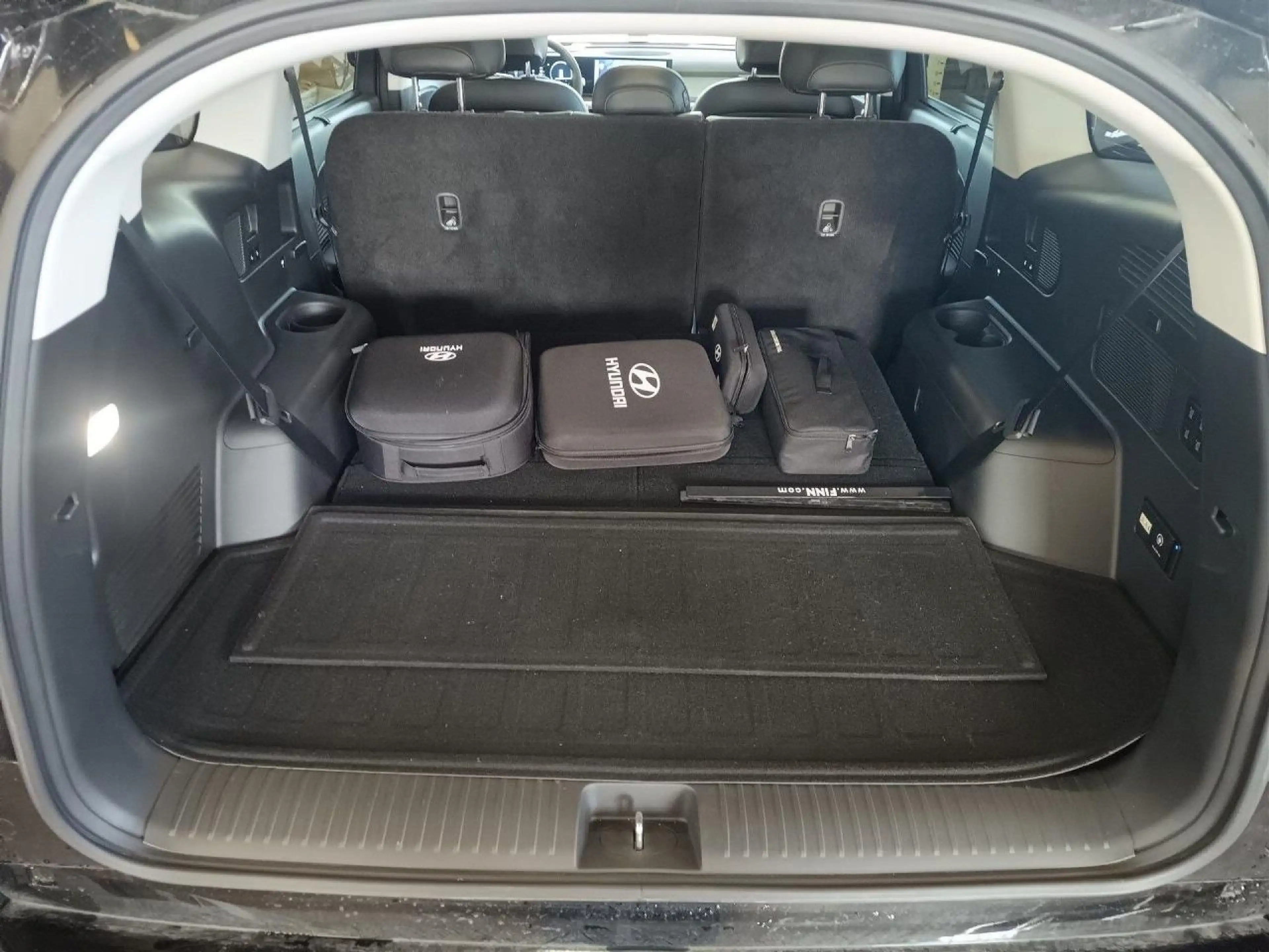 Hyundai IONIQ 9 7-Sitz 110kWh TECHNIQ 4WD 360 MATRIX BOSE — photo 15