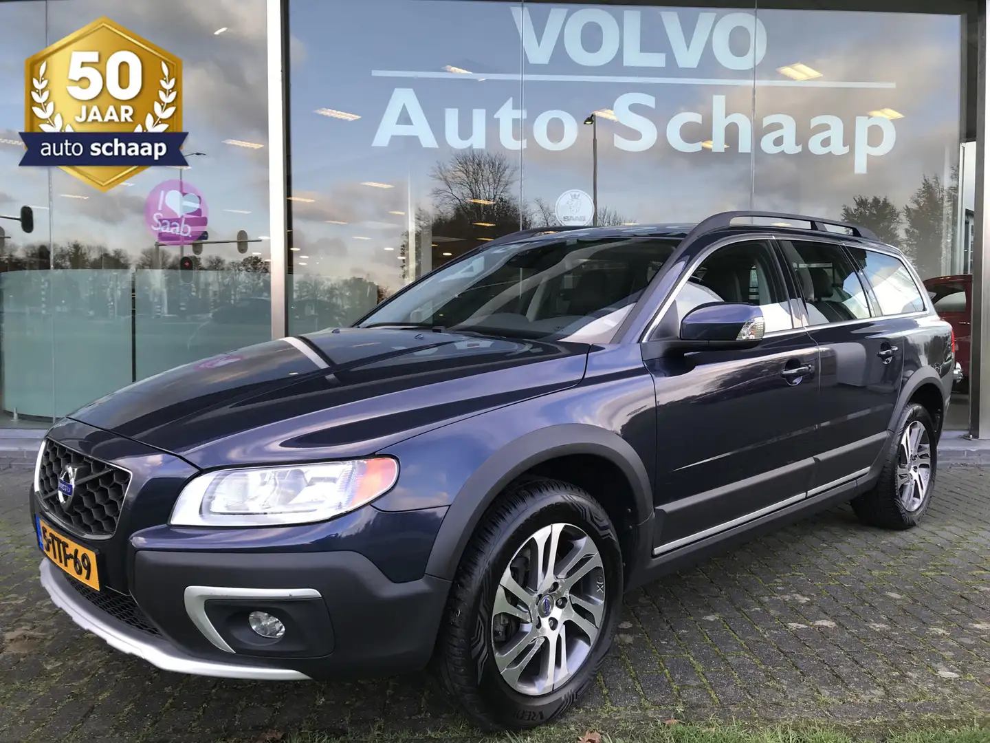 Volvo XC70 2.0 D4 FWD Nordic+ Automaat | Rijklaar incl garant Azul - 1