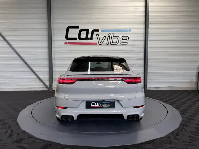 Porsche Cayenne view 5