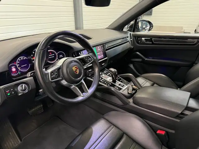 Porsche Cayenne view 10