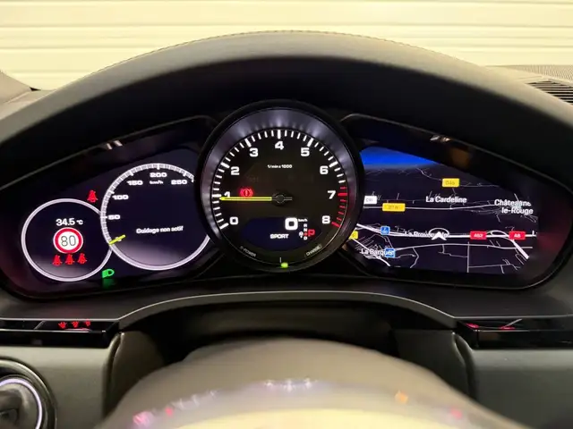 Porsche Cayenne view 12