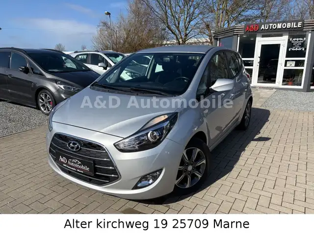 Hyundai iX20 blue Trend SHZ PDC KAMERA KLIMA NAVI 1Hand