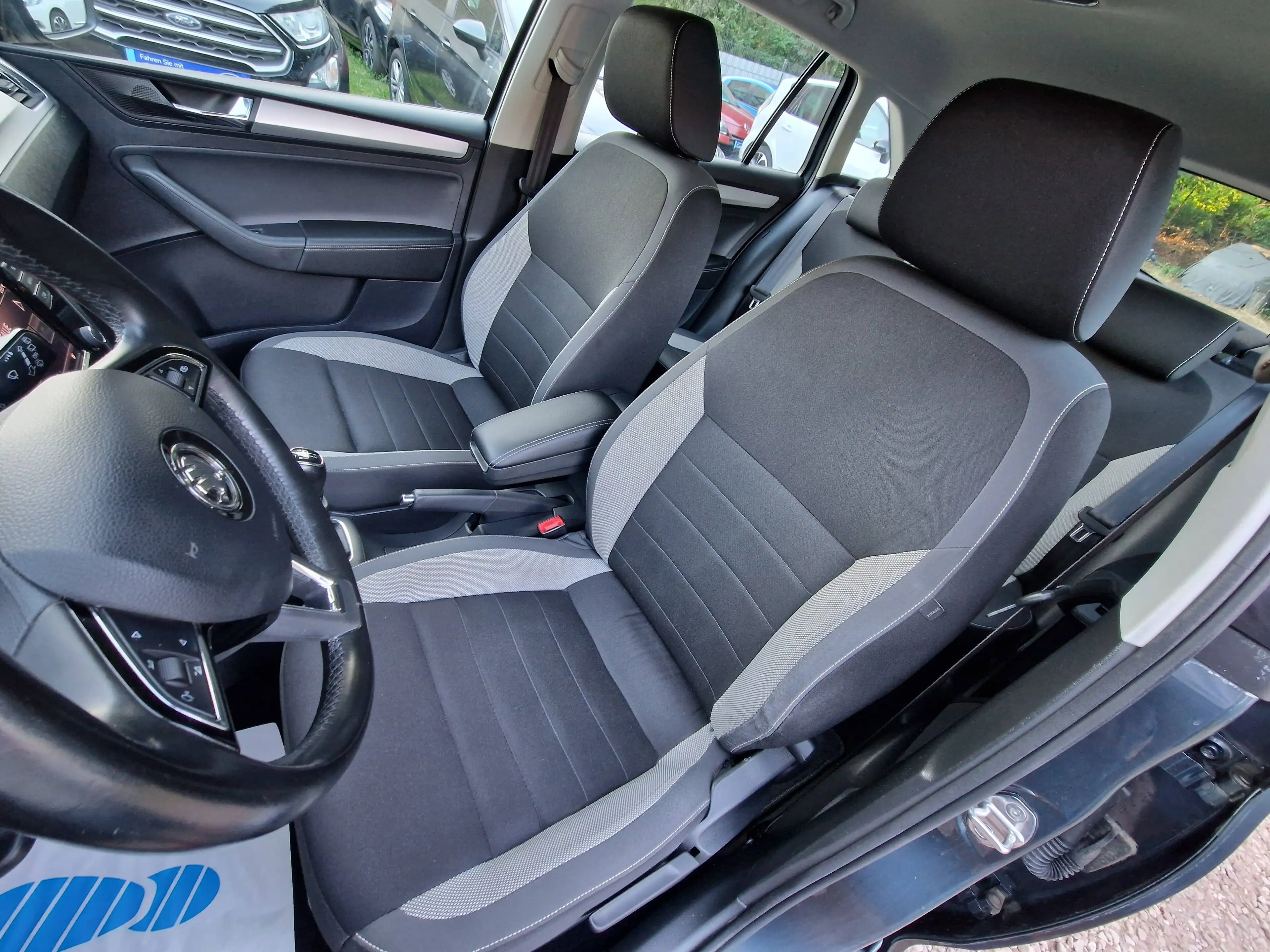 Skoda Rapid/Spaceback Klima 96Tkm LED Sitzhzg ESP 2Hd Scheckh PDC — photo 10