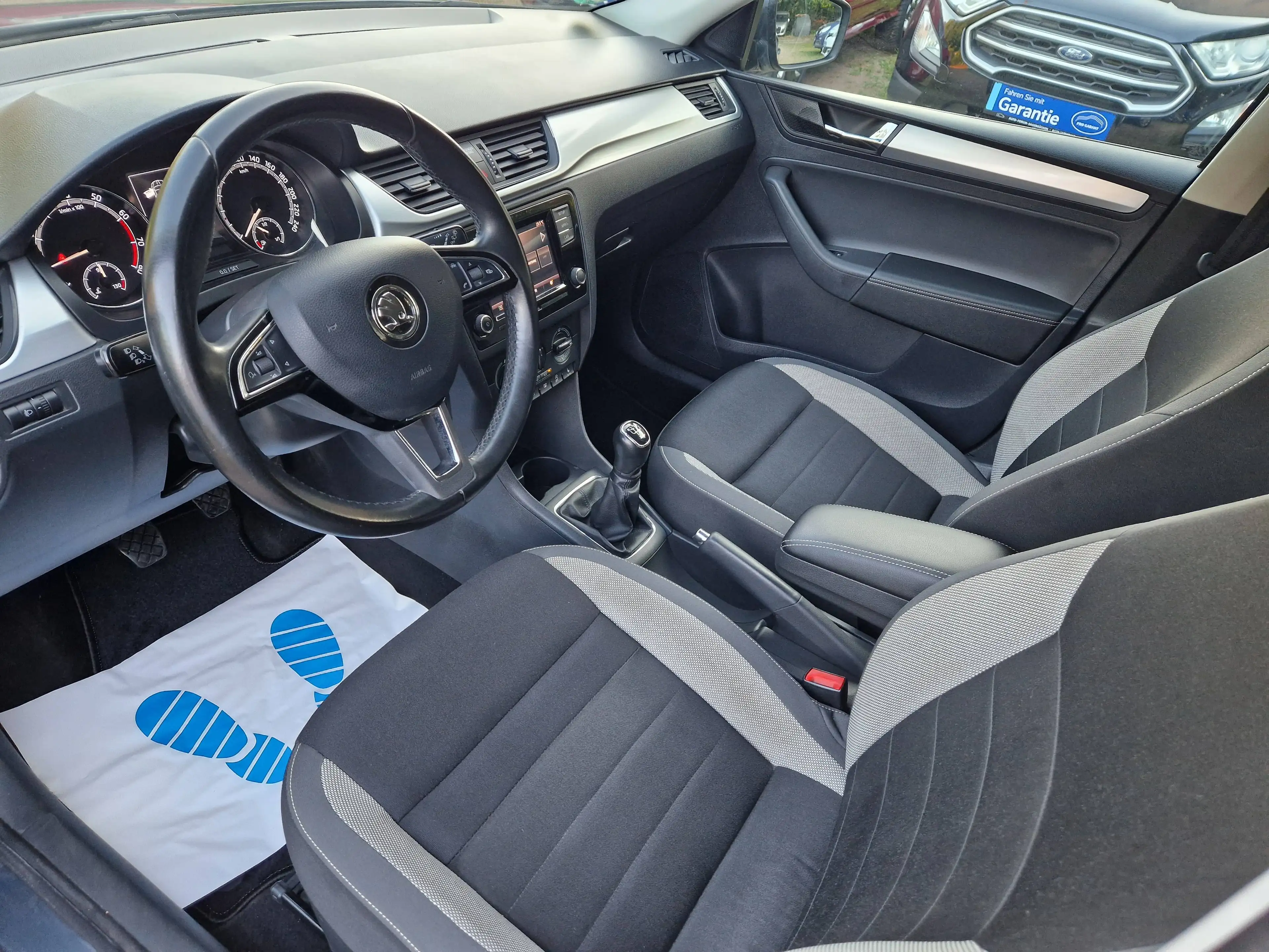 Skoda Rapid/Spaceback Klima 96Tkm LED Sitzhzg ESP 2Hd Scheckh PDC — photo 9