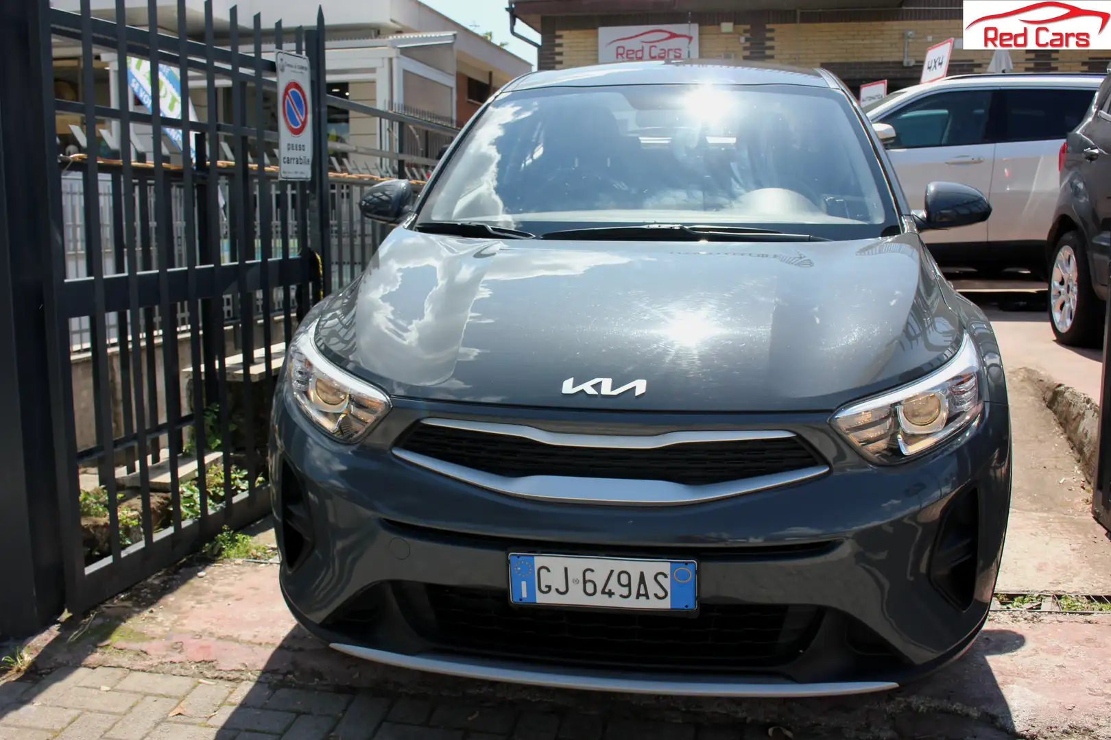 Kia Stonic 1.2 BENZINA 84cv UNIPRO *PREZZO VERO* NEOPATENT OK Grey - 2