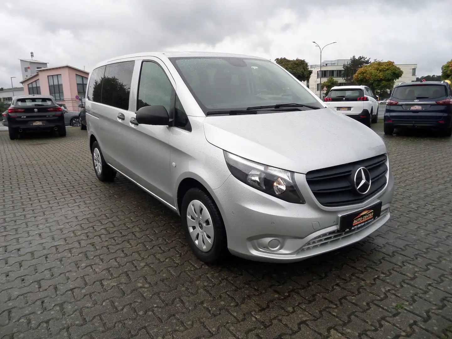 Mercedes-Benz Vito 114 cdi Edition+Bettfunktion+5-Sitzer+Navi+Cam+AHK Silber - 1