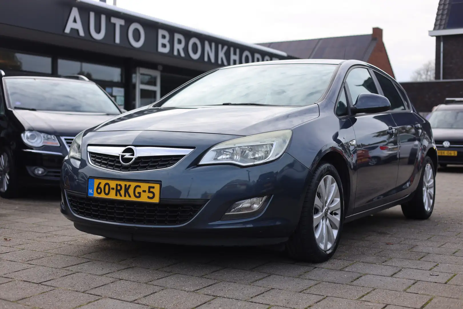 Opel Astra 1.6 SPORT | CLIMA | CRUISE | TREKHAAK | 17 INCH Blauw - 1