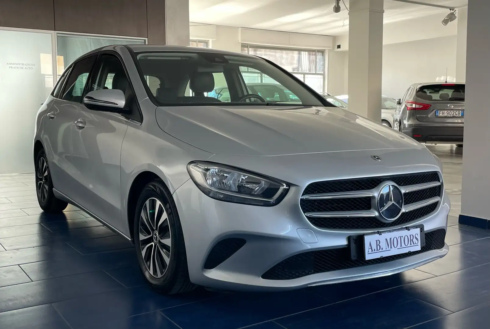 Mercedes-Benz B 180 B 180 d Sport auto Сірий - 1