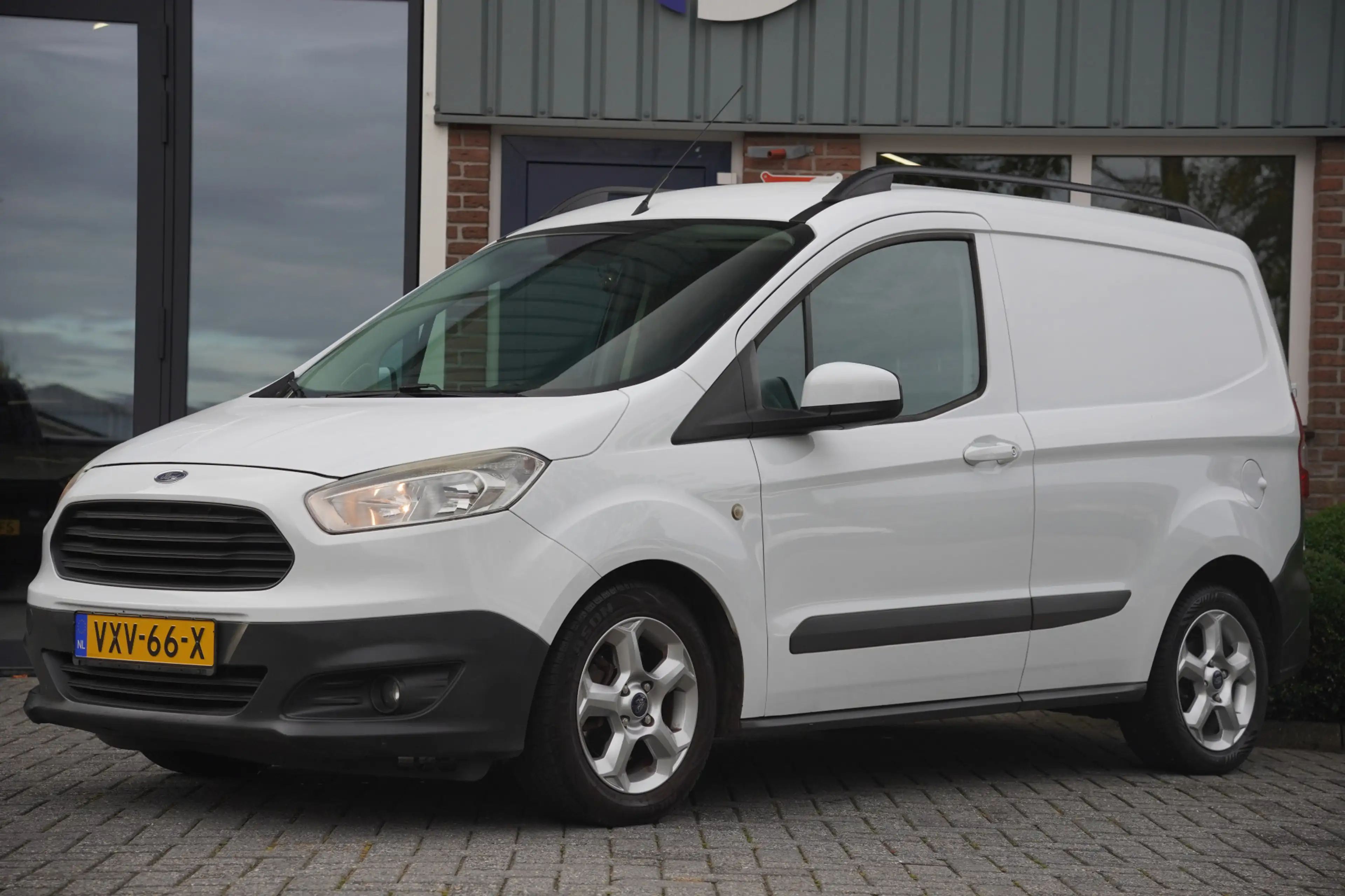 Ford Transit Courier 1.0, AIRCO, STOELVERWARMING, BTW-VRIJ / MARGE — photo 2