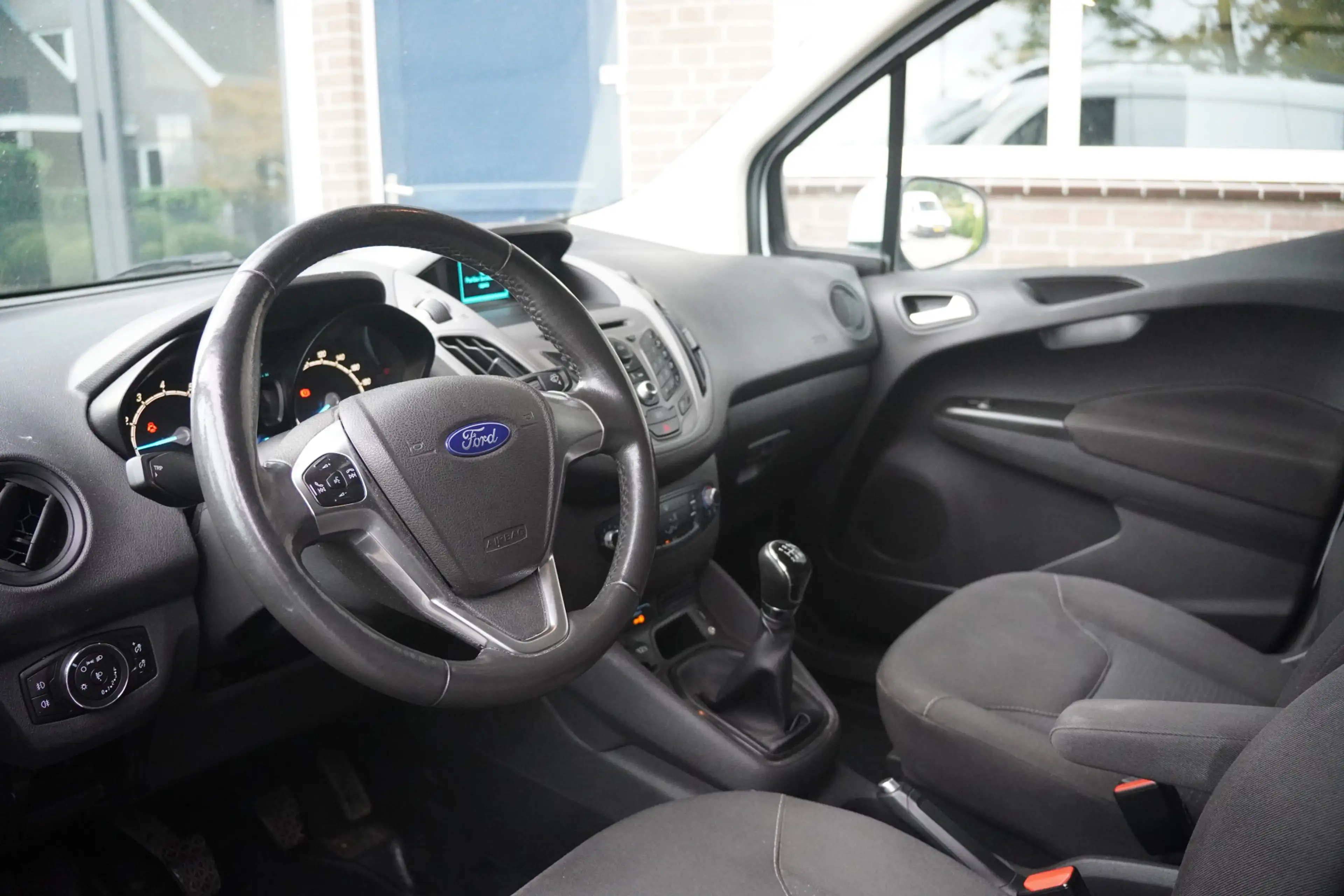 Ford Transit Courier 1.0, AIRCO, STOELVERWARMING, BTW-VRIJ / MARGE — photo 5