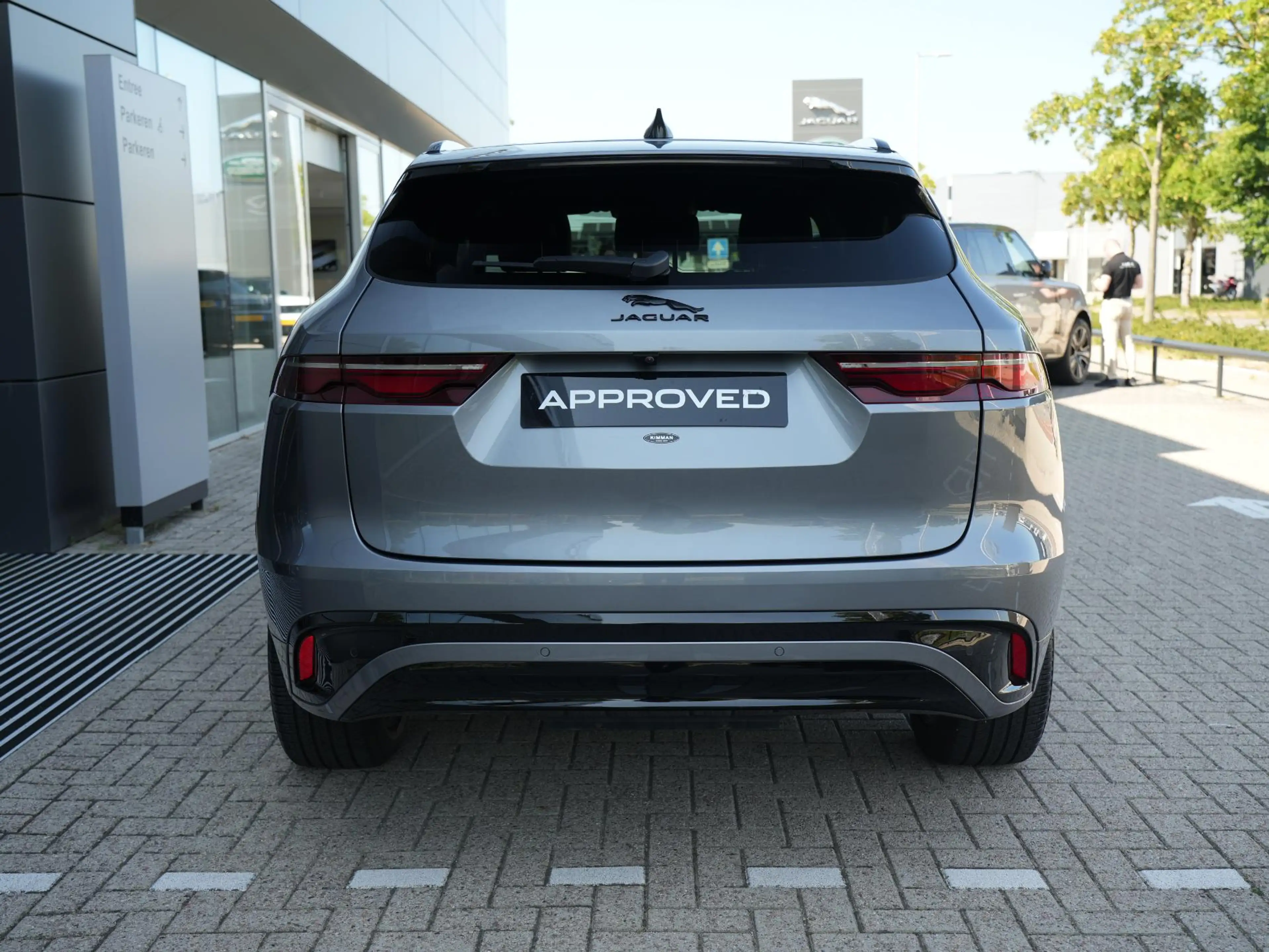 Jaguar F-Pace P400e PHEV R-Dynamic SE | BTW | Panorama schuif-/k — photo 8