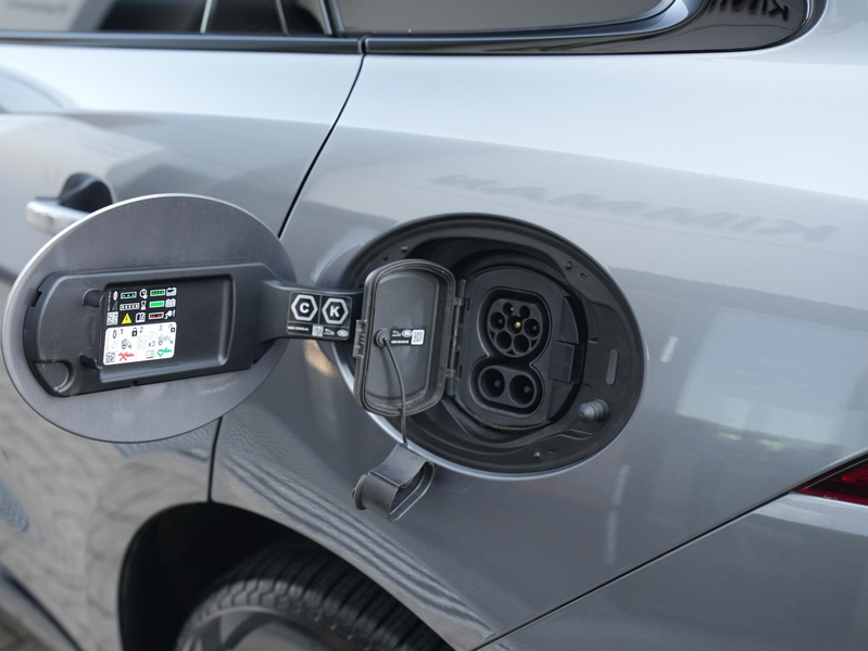 Jaguar F-Pace P400e PHEV R-Dynamic SE | BTW | Panorama schuif-/k — photo 11