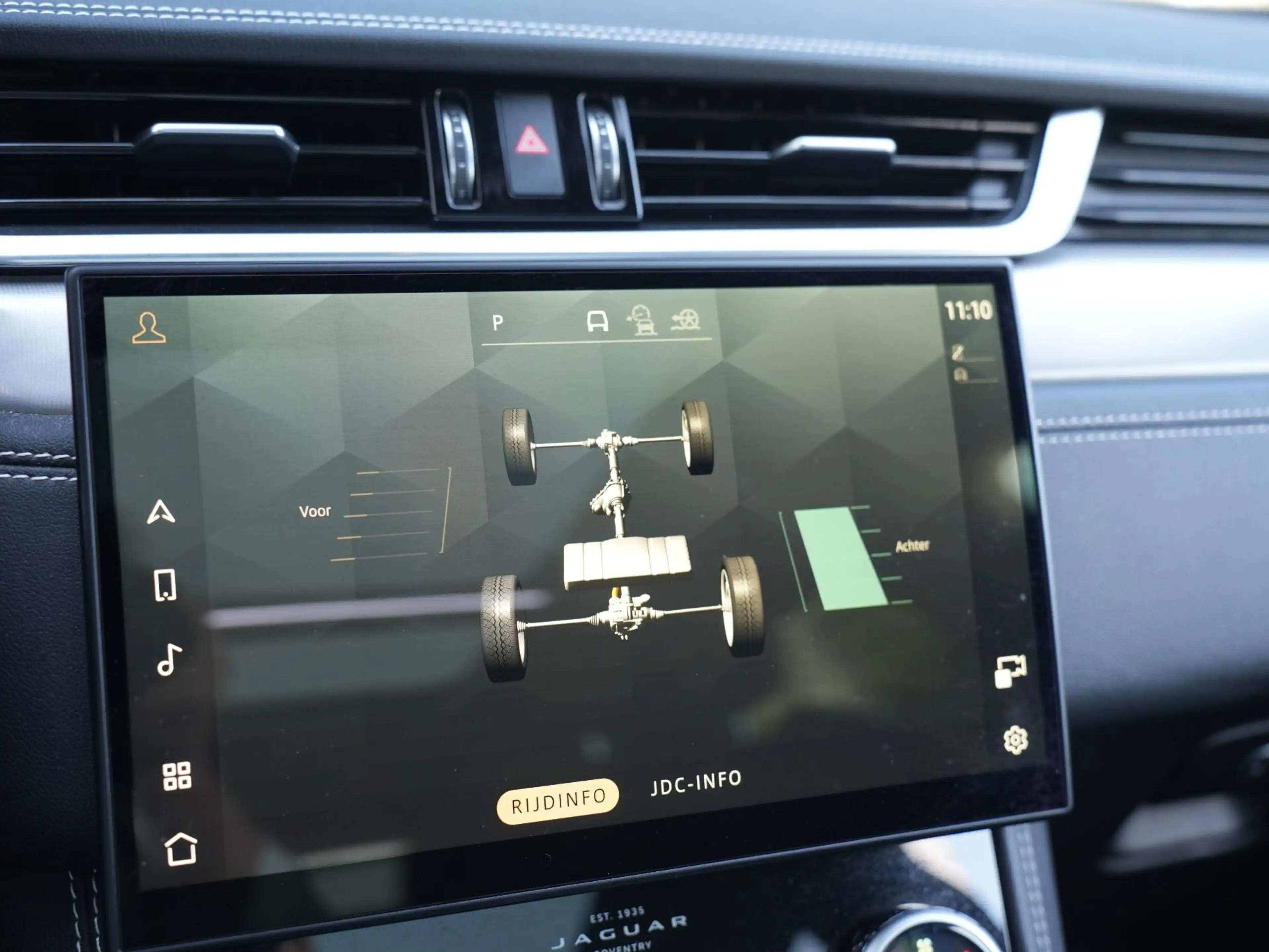 Jaguar F-Pace P400e PHEV R-Dynamic SE | BTW | Panorama schuif-/k — photo 24