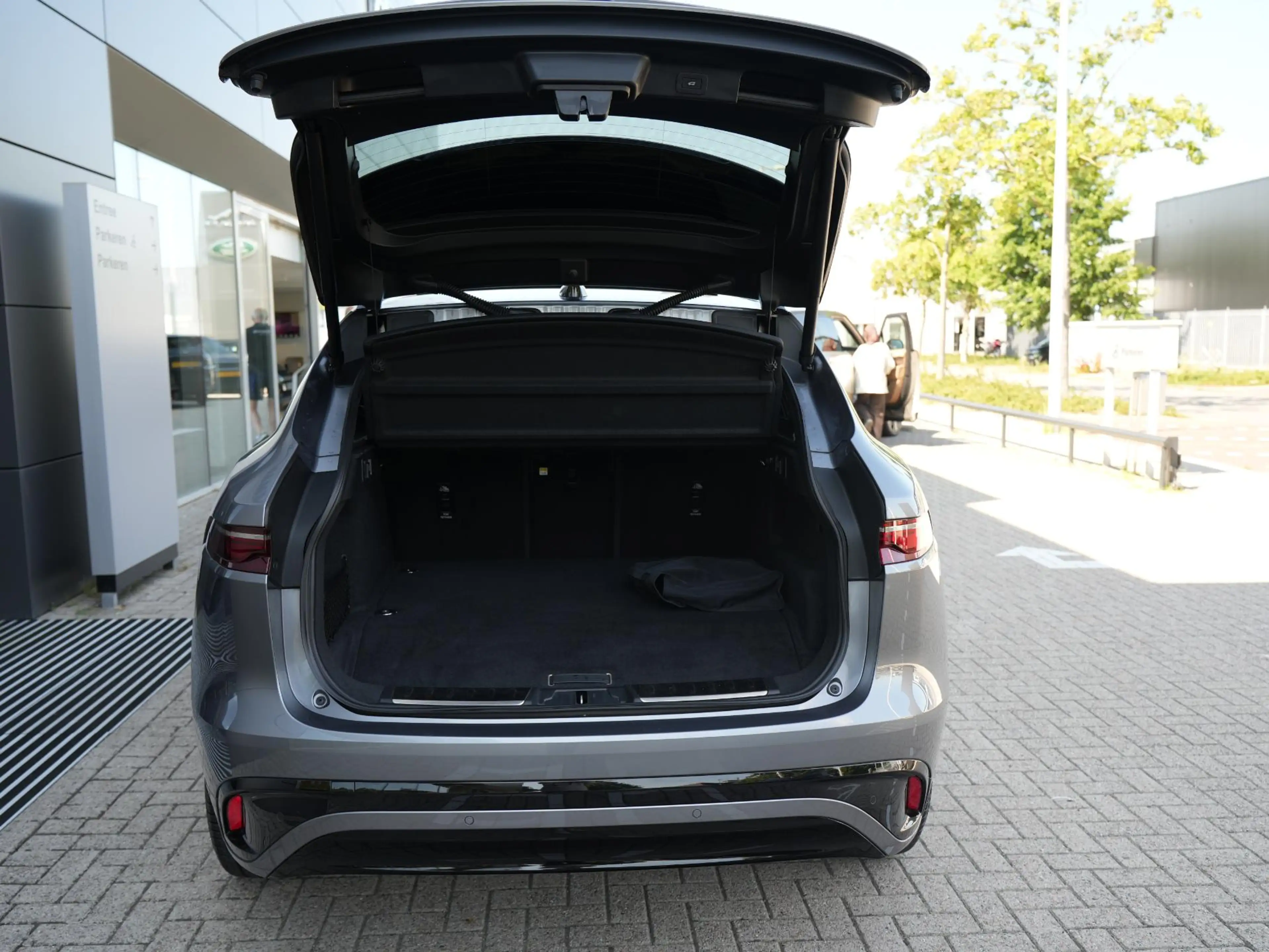 Jaguar F-Pace P400e PHEV R-Dynamic SE | BTW | Panorama schuif-/k — photo 9