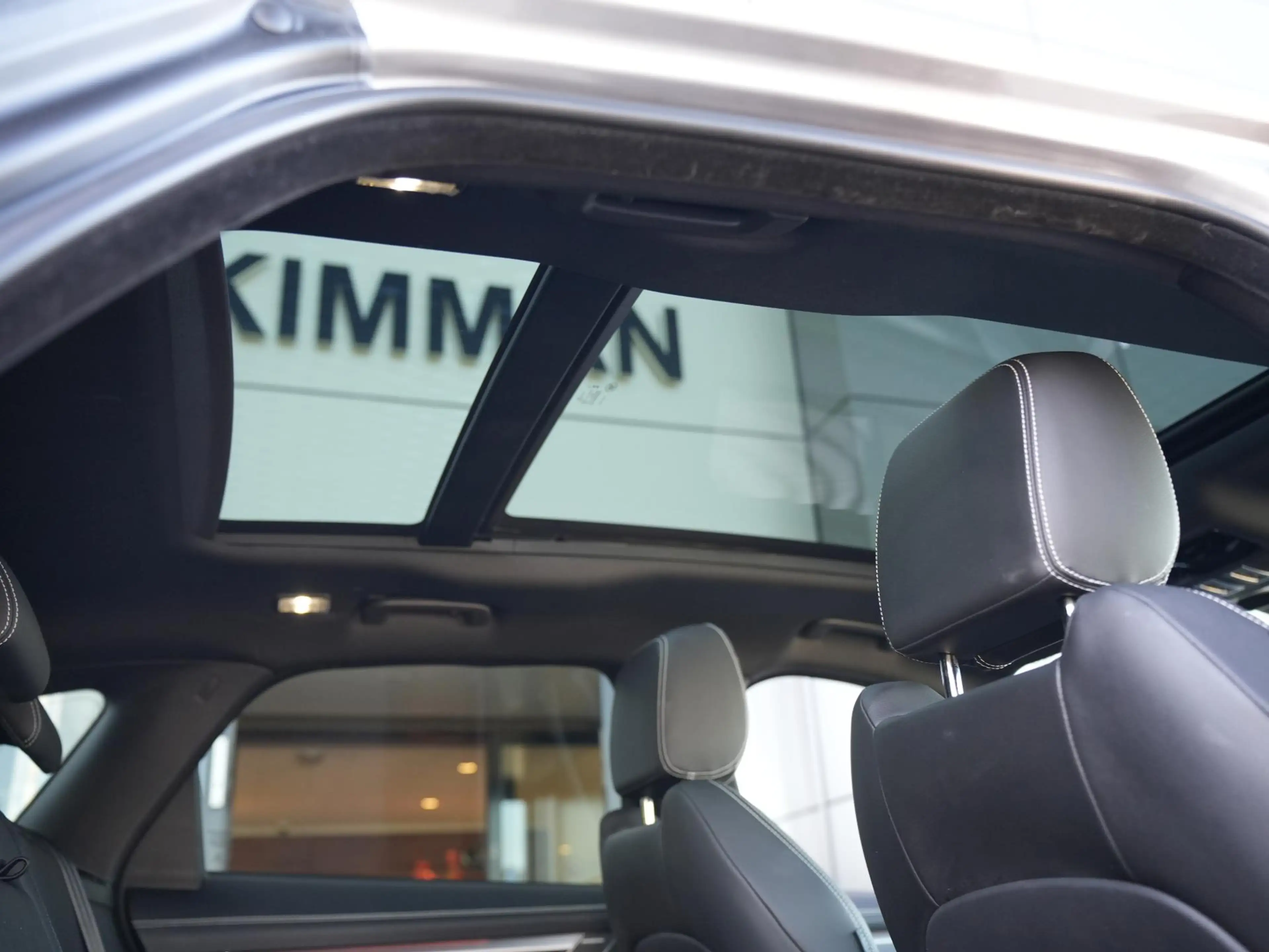 Jaguar F-Pace P400e PHEV R-Dynamic SE | BTW | Panorama schuif-/k — photo 17