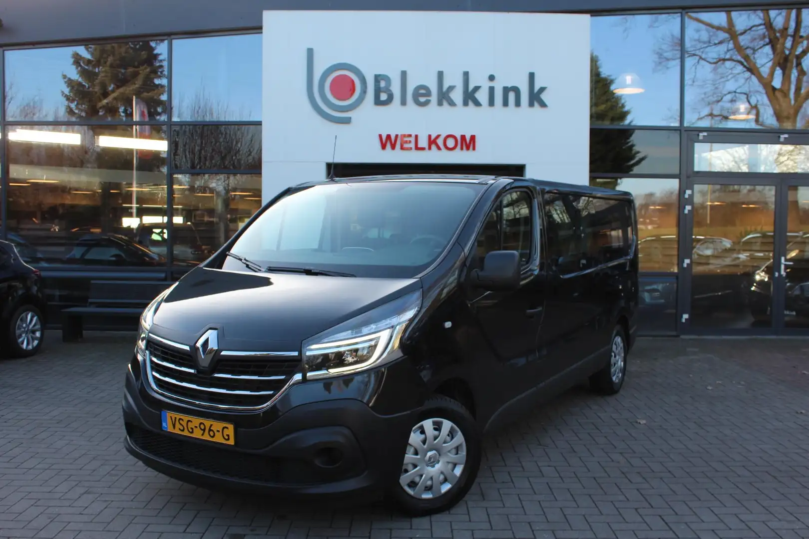Renault Trafic 2.0 dCi 145 pk Comfort Dubbele Cabine Navi, Airco, Zwart - 2