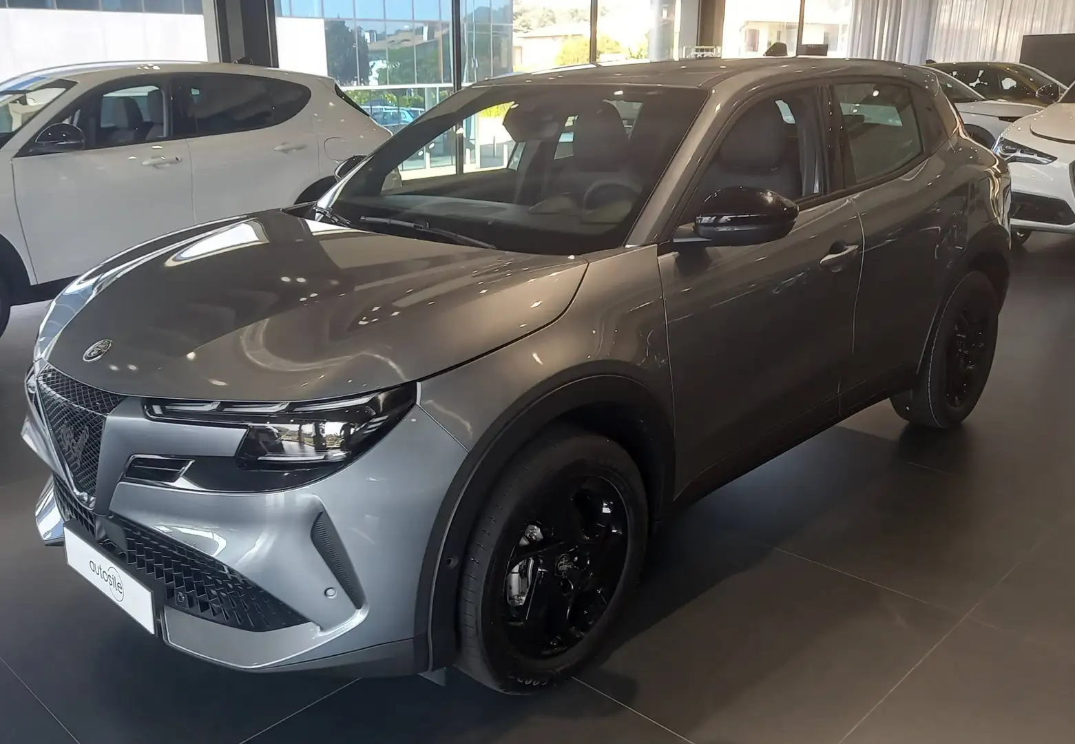 Alfa Romeo Junior 1.2 Hybrid ibrida Gris - 1