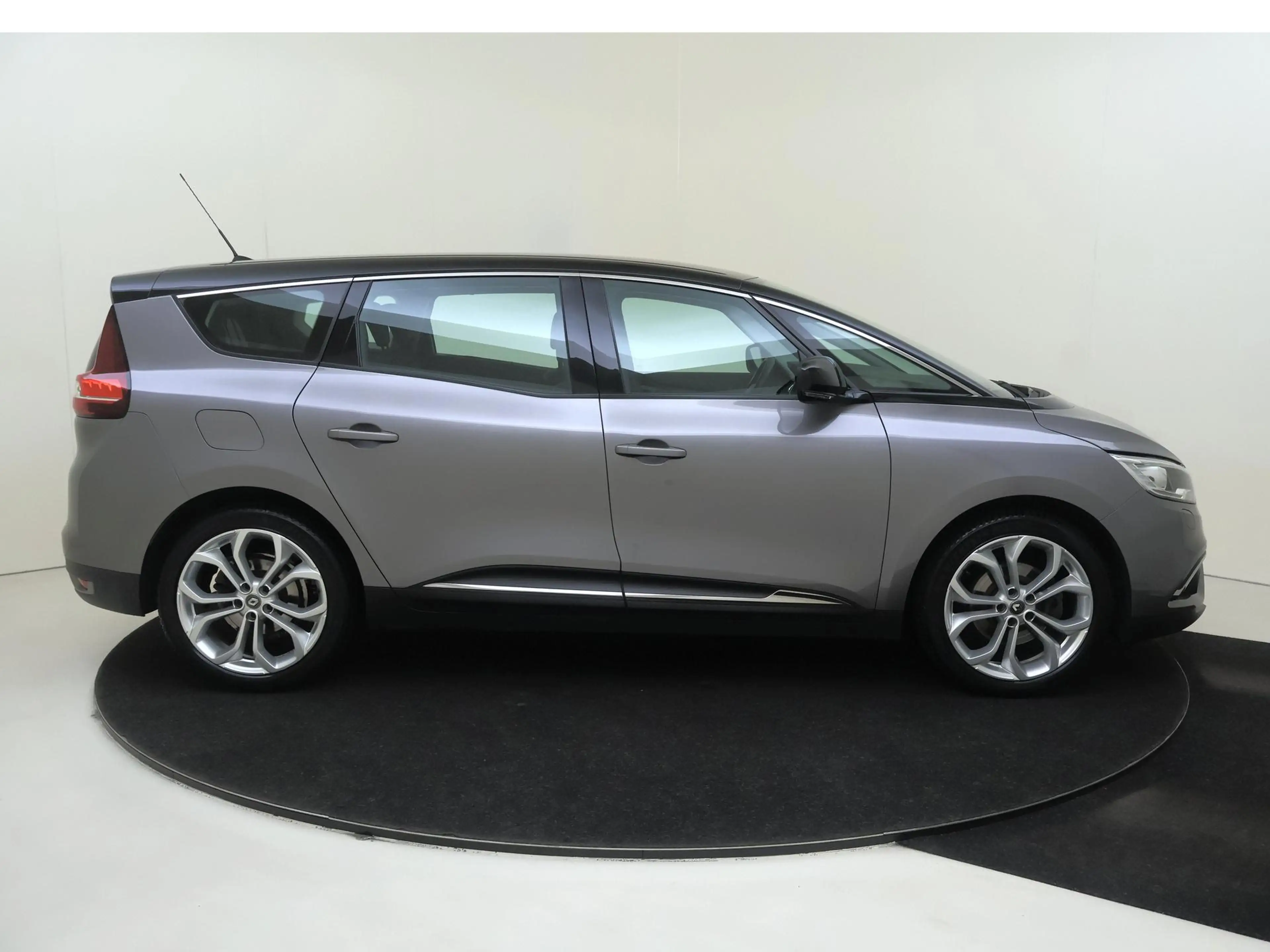 Renault Grand Scenic 1.3 TCe Limited 7p. | Automaat | Parkeersensoren | — photo 9