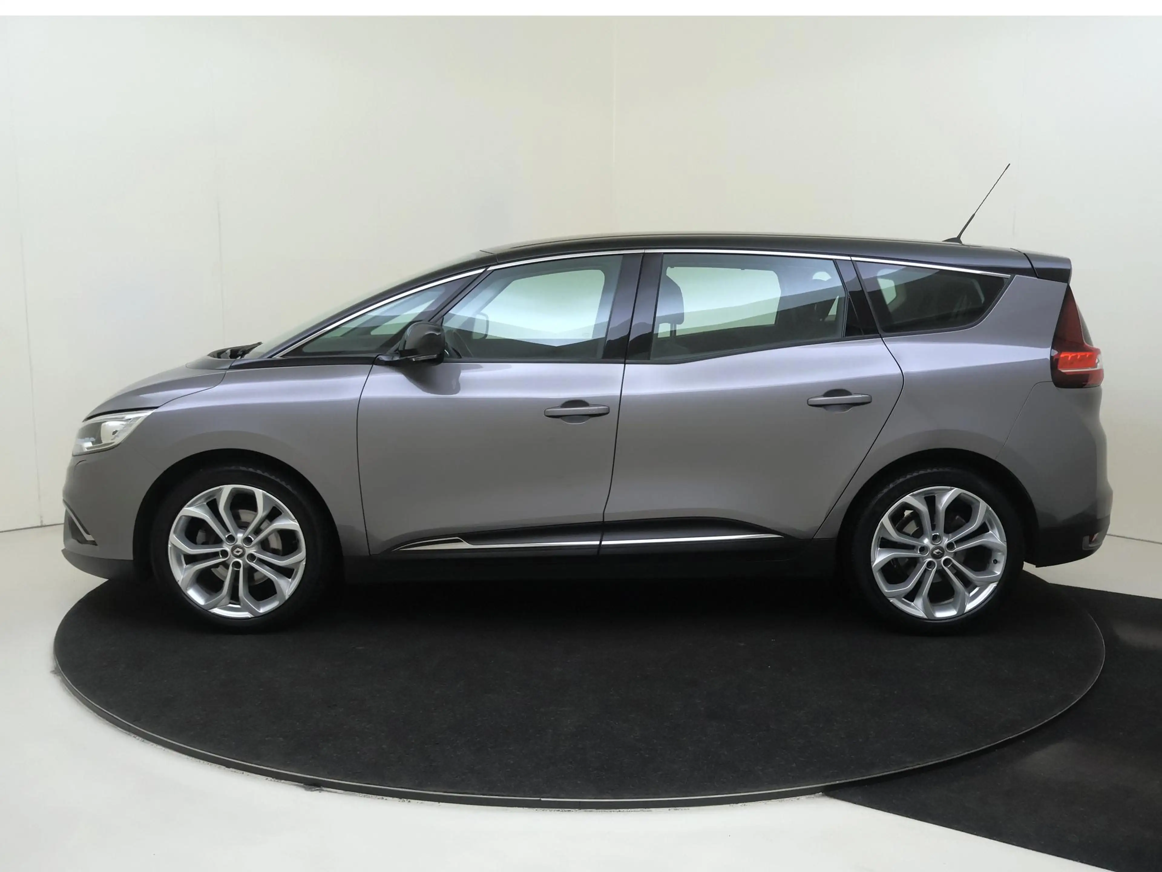 Renault Grand Scenic 1.3 TCe Limited 7p. | Automaat | Parkeersensoren | — photo 8