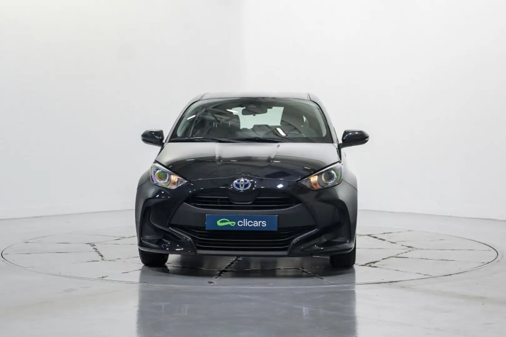 Toyota Yaris 120H 1.5 Active Tech Negro - 2