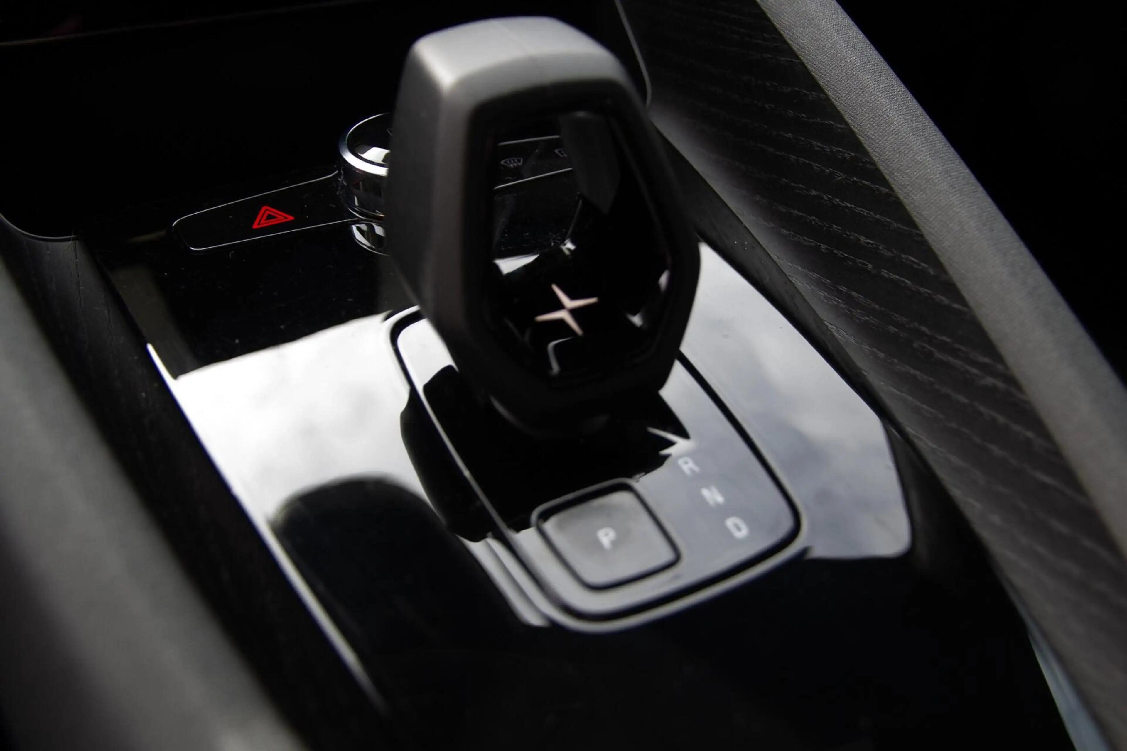 Polestar 2 Standard Range Single Motor 63kWh — photo 13