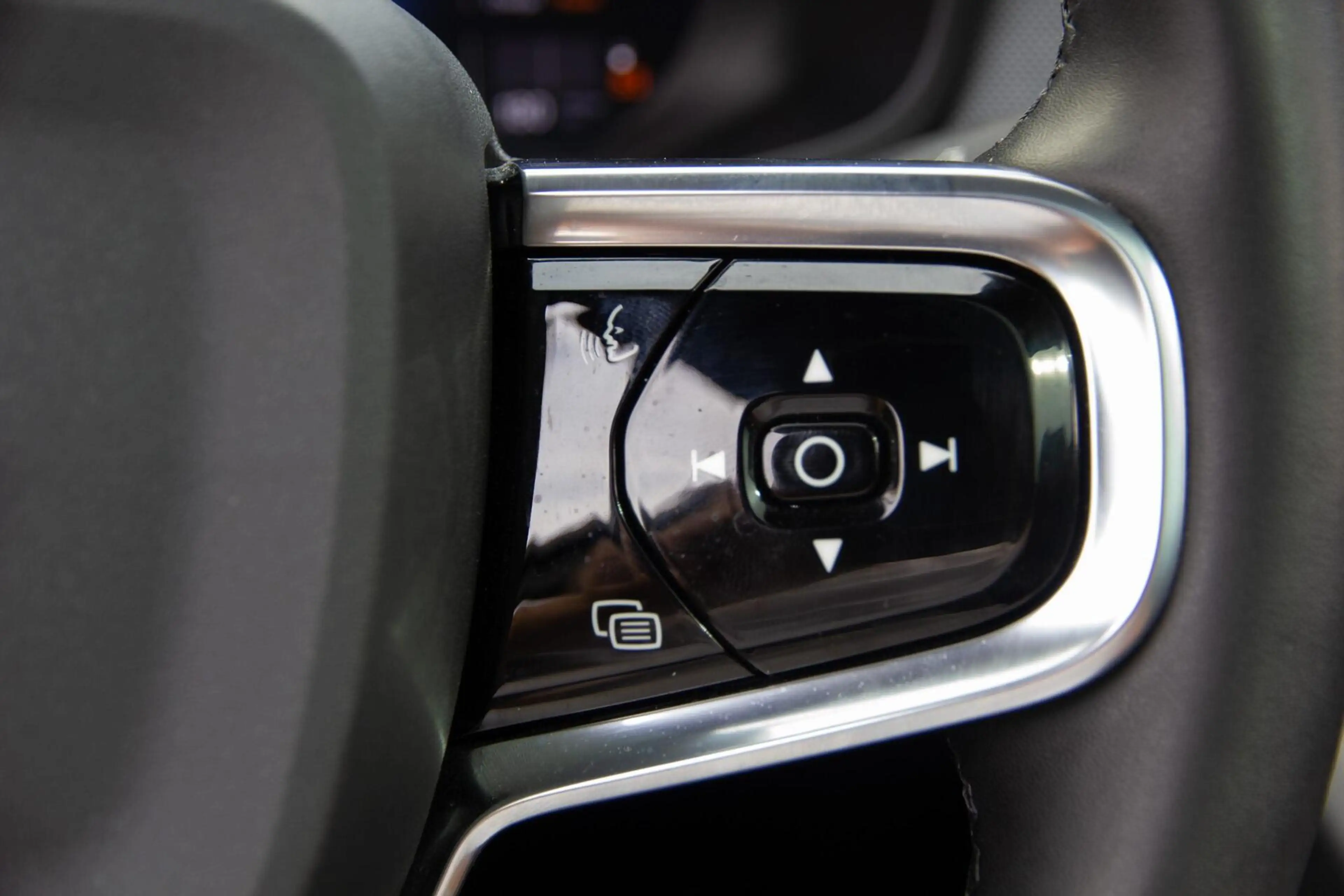 Polestar 2 Standard Range Single Motor 63kWh — photo 35